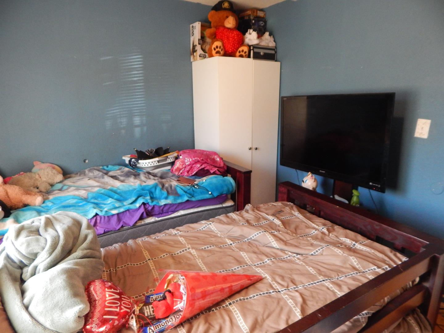 San Jose - Central, California, 95116, United States, 3 Bedrooms Bedrooms, ,2 BathroomsBathrooms,Residential,For Sale,1735453