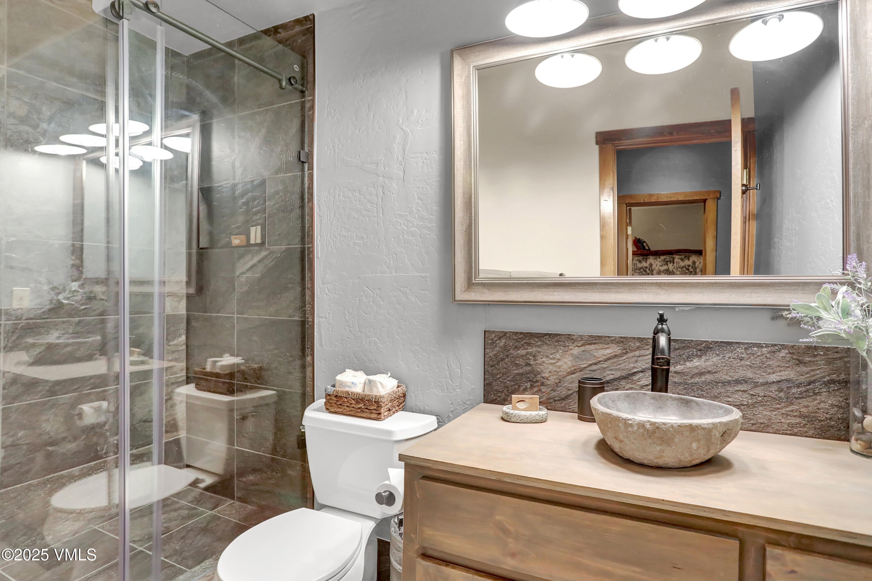 Edwards, Colorado, 81632, United States, 5 Bedrooms Bedrooms, ,5 BathroomsBathrooms,Residential,For Sale,1976185