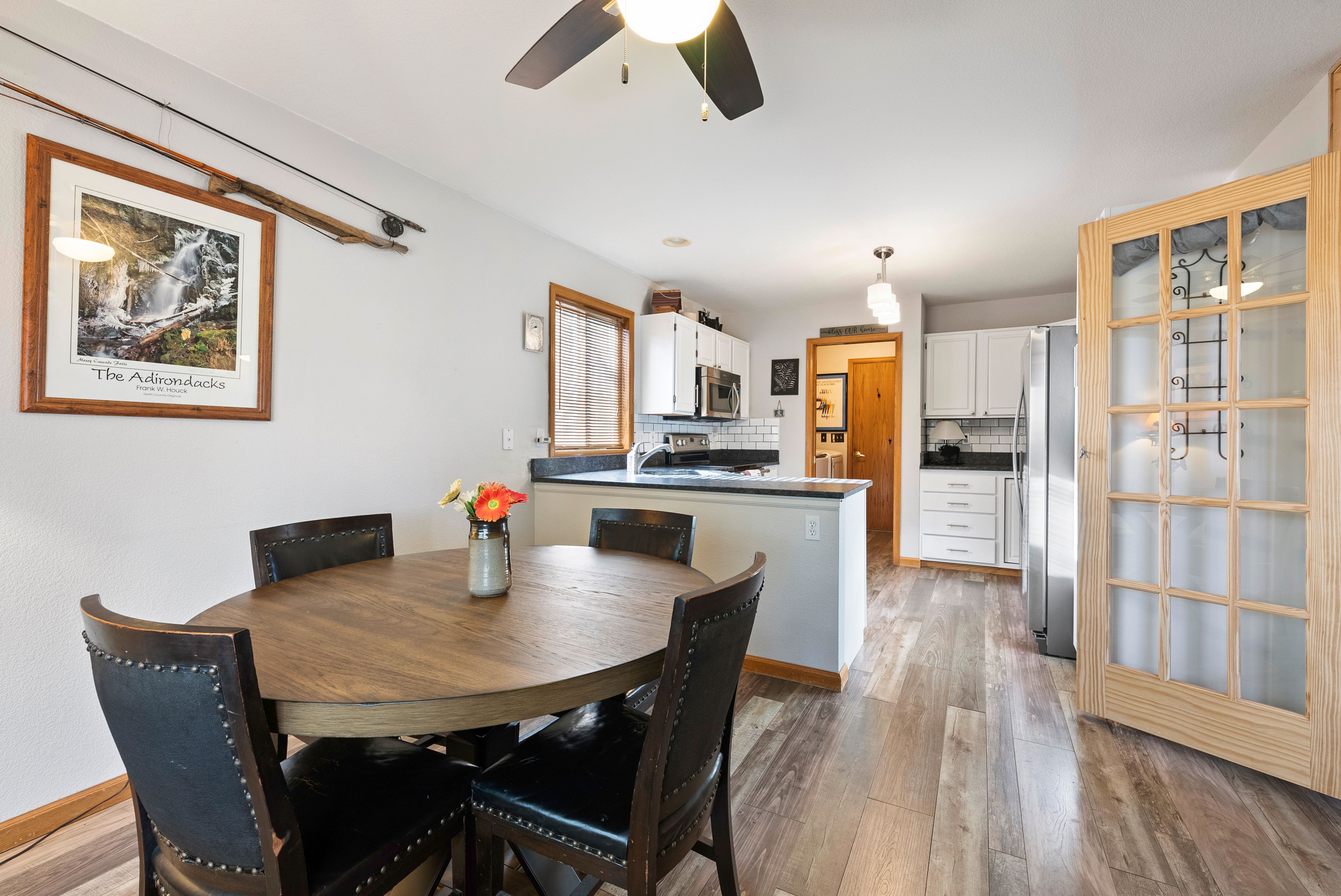  Beautifully Remodeled Home Tucked Away on Quiet Cul-De-Sac - 物件實景