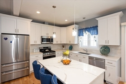 Uxbridge, Massachusetts, 01569, United States, 3 Bedrooms Bedrooms, ,3 BathroomsBathrooms,Residential,For Sale,2048782