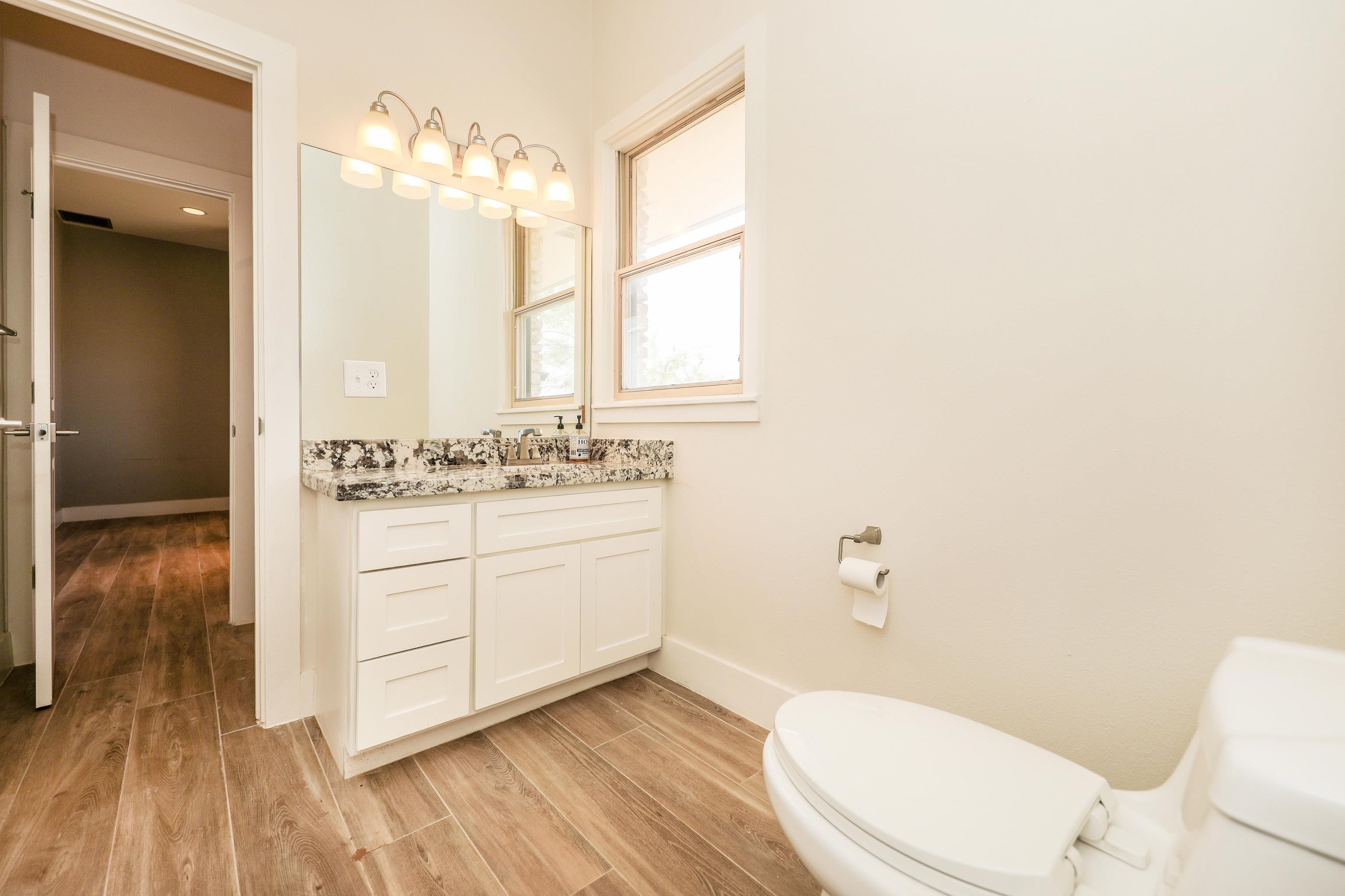 LAREDO, Texas, 78040, United States, 3 Bedrooms Bedrooms, ,3 BathroomsBathrooms,Residential,For Sale,1868916