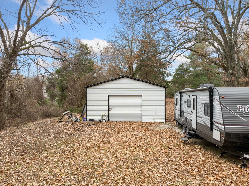 Harrison, Arkansas, 72601, United States, 5 Bedrooms Bedrooms, ,4 BathroomsBathrooms,Residential,For Sale,1934554