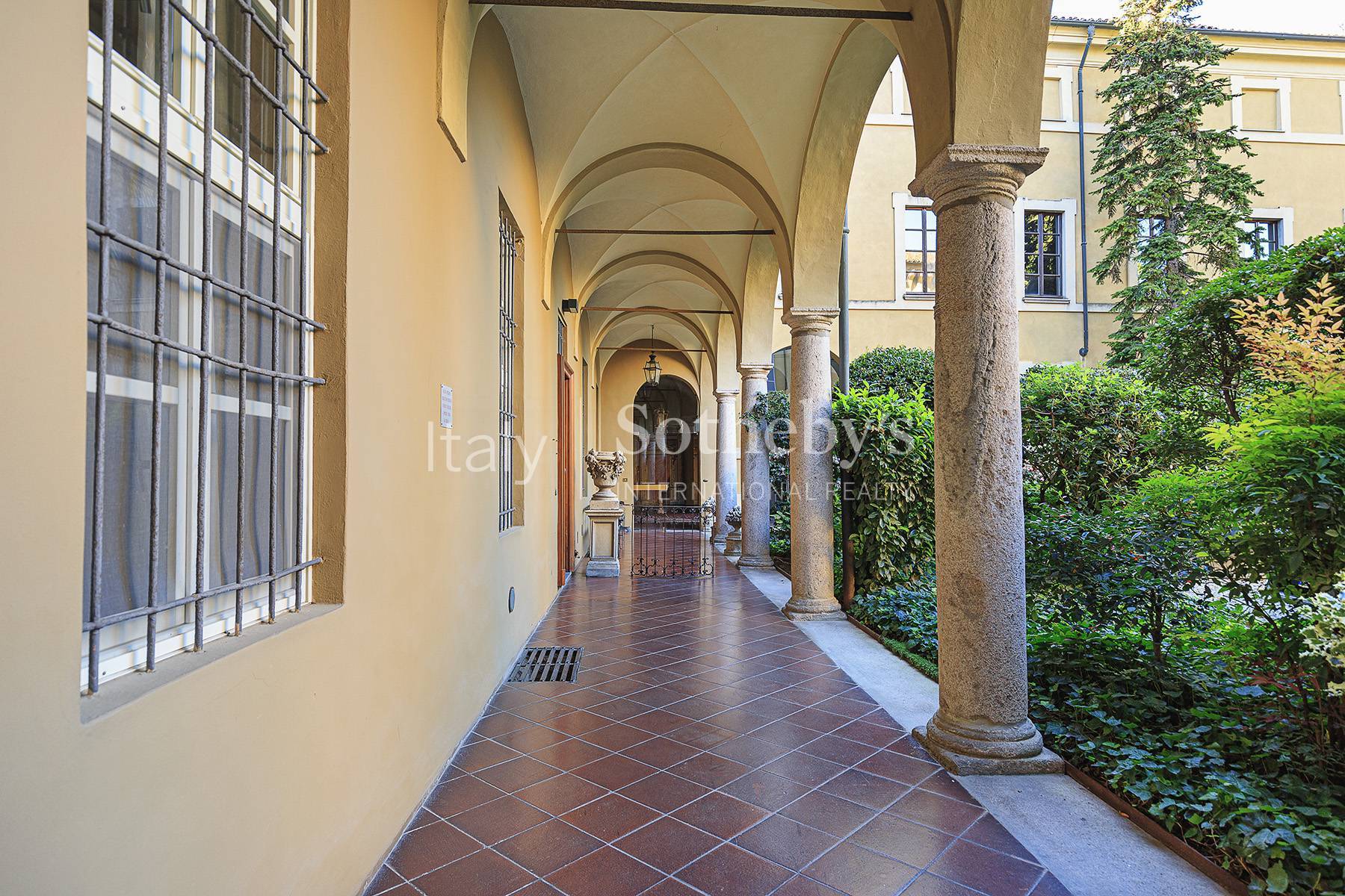  Exclusive residence with frescoes in a historic palace - 物件實景