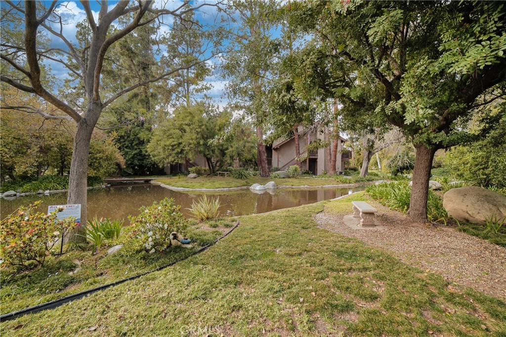 Canoga Park, California, 91303, United States, 2 Bedrooms Bedrooms, ,1 BathroomBathrooms,Residential,For Sale,1995813