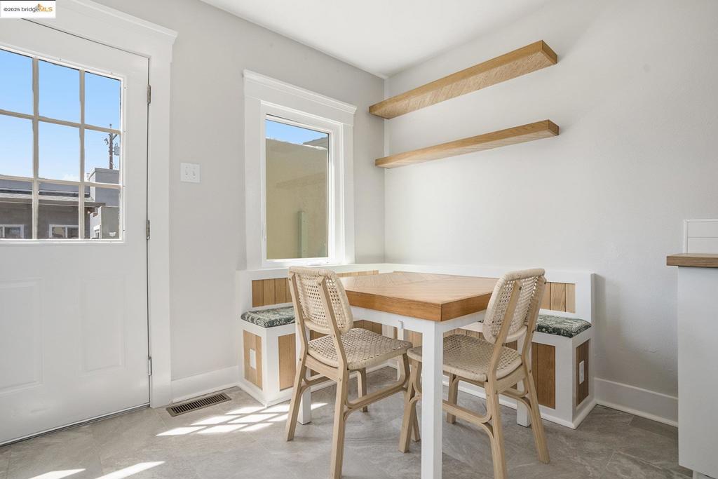 Berkeley, California, 94702, United States, 2 Bedrooms Bedrooms, ,1 BathroomBathrooms,Residential,For Sale,1921727