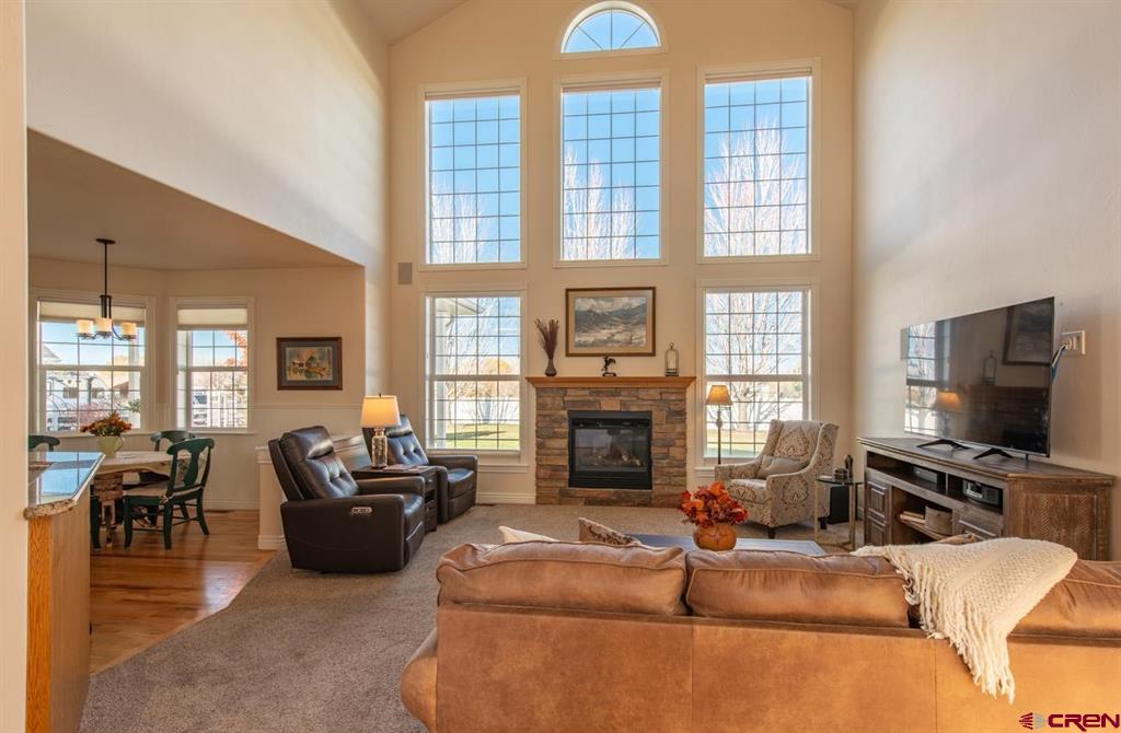 Montrose, Colorado, 81403, United States, 4 Bedrooms Bedrooms, ,4 BathroomsBathrooms,Residential,For Sale,1994276