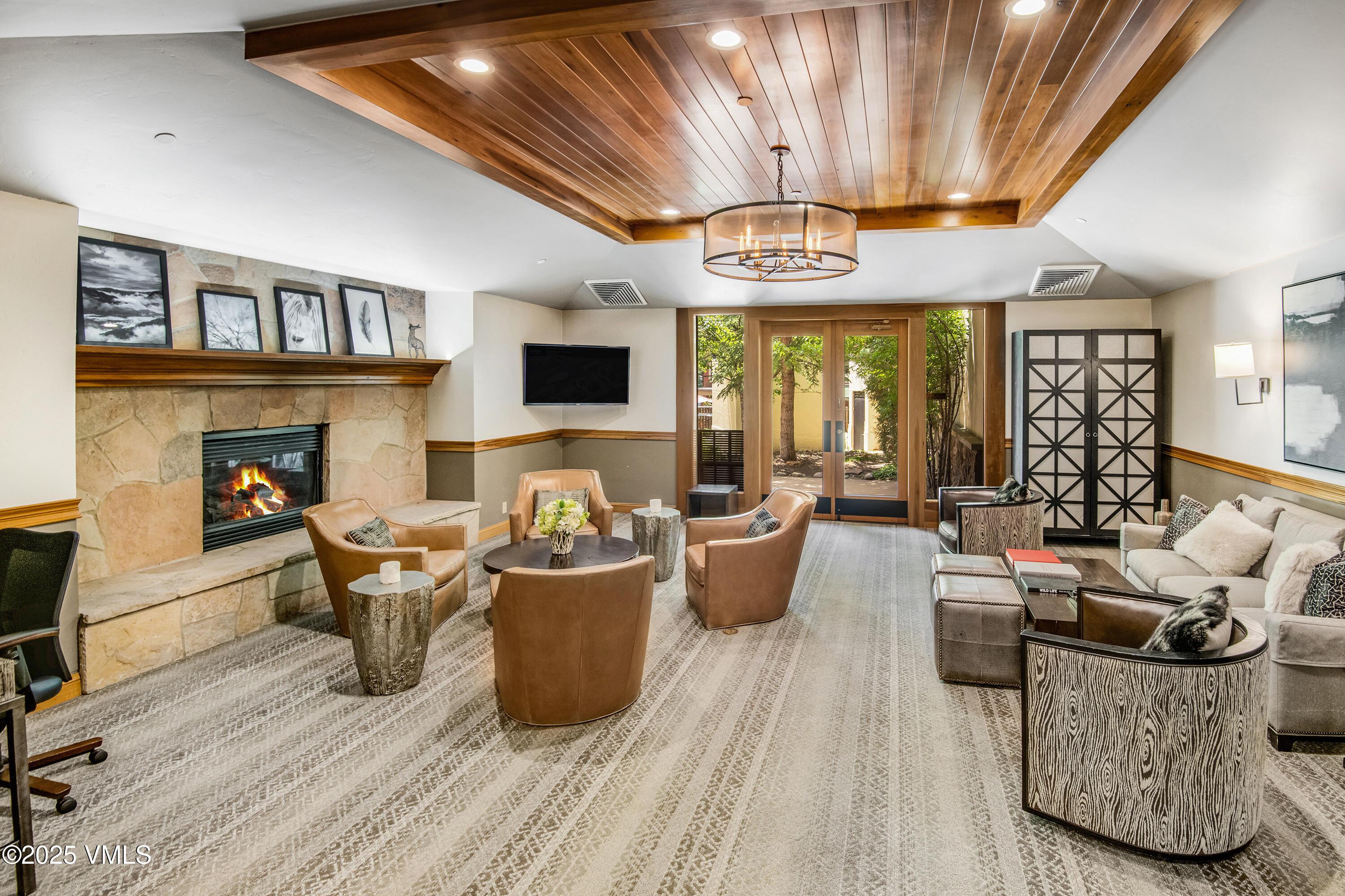 Vail, Colorado, 81657, United States, 2 Bedrooms Bedrooms, ,2 BathroomsBathrooms,Residential,For Sale,1849878