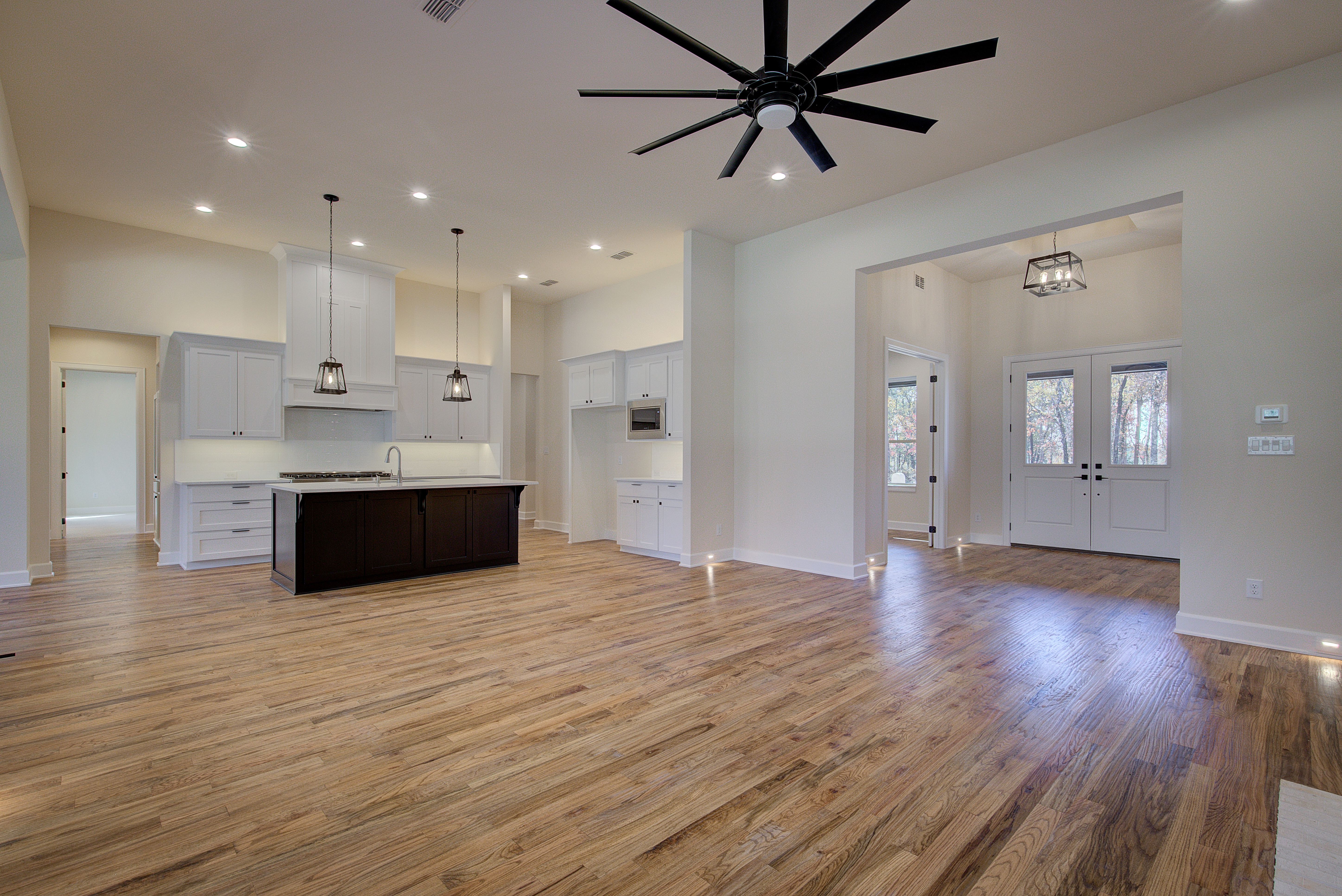 Mineola, Texas, 75773, United States, 4 Bedrooms Bedrooms, ,4 BathroomsBathrooms,Residential,For Sale,1981031