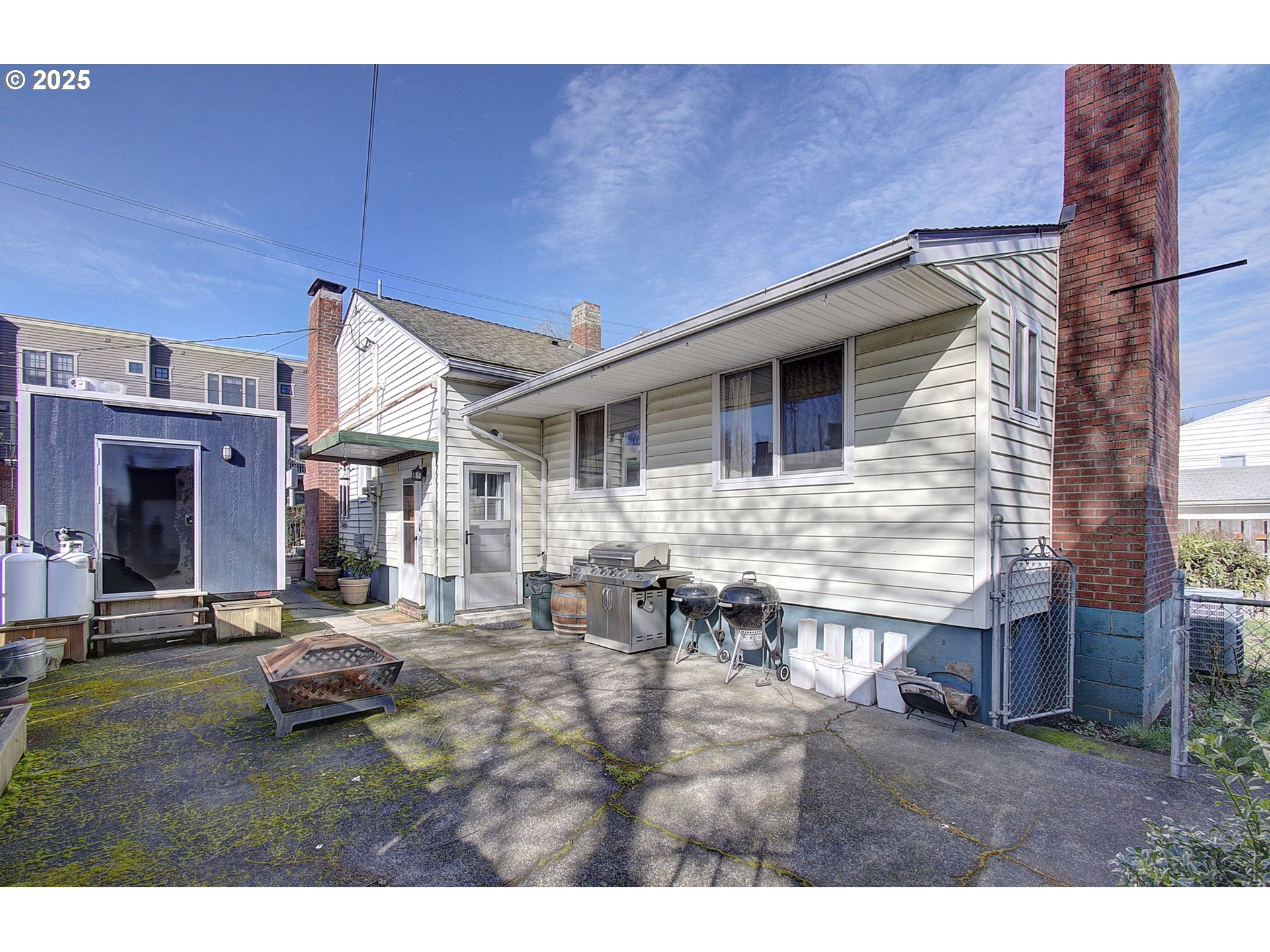 Portland, Oregon, 97202, United States, 3 Bedrooms Bedrooms, ,1 BathroomBathrooms,Residential,For Sale,1721248