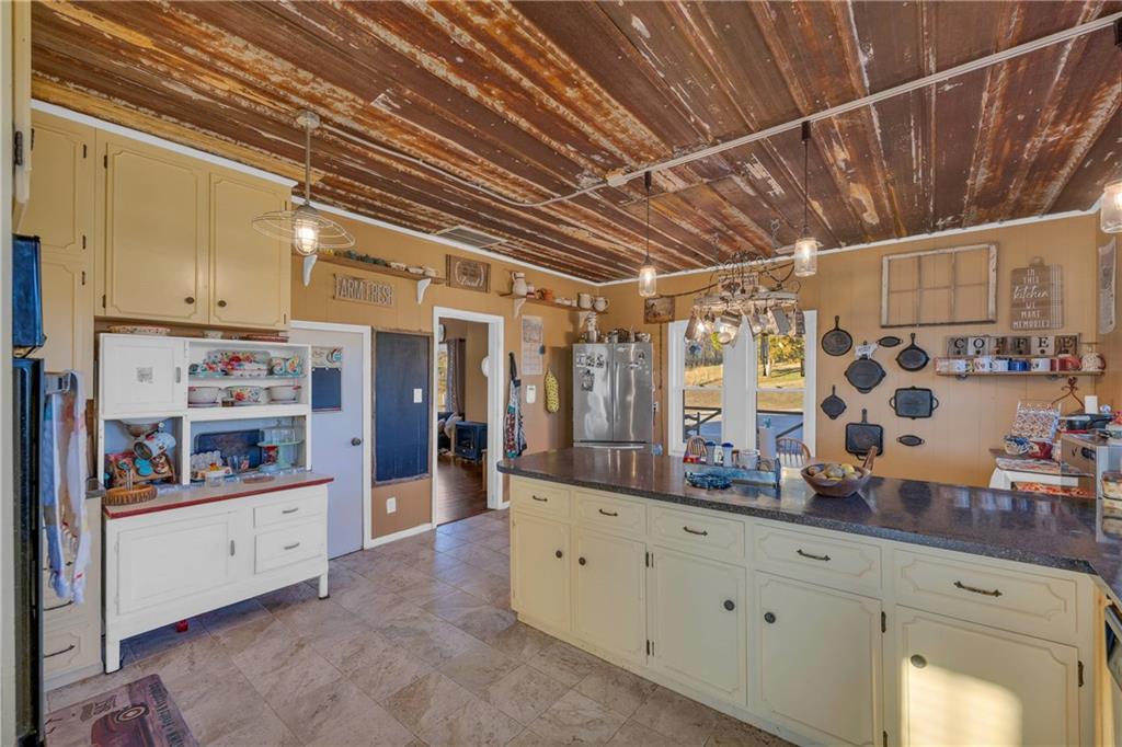 Jasper, Georgia, 30143, United States, 4 Bedrooms Bedrooms, ,2 BathroomsBathrooms,Residential,For Sale,1982973