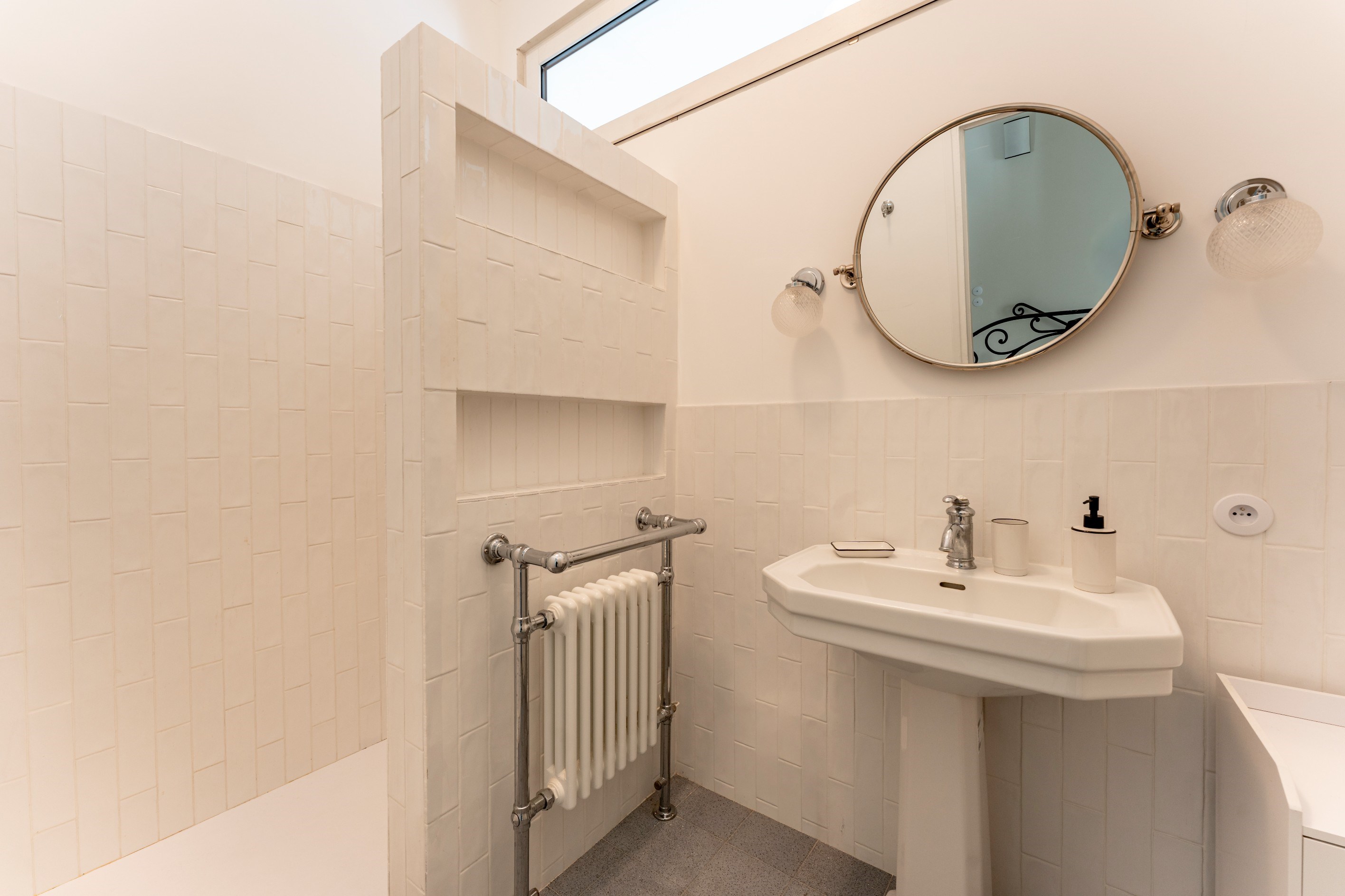  Art Deco Waterfront Masterpiece: A Rare 1930s Gem in Sauve, Gard - 物件實景