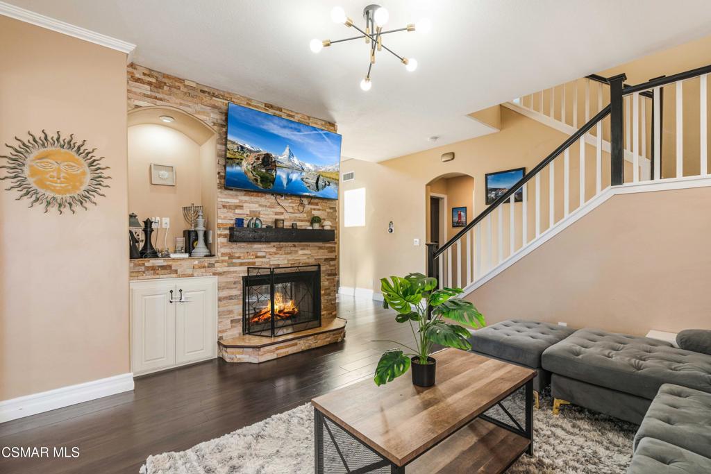 Simi Valley, California, 93065, United States, 4 Bedrooms Bedrooms, ,3 BathroomsBathrooms,Residential,For Sale,1994226