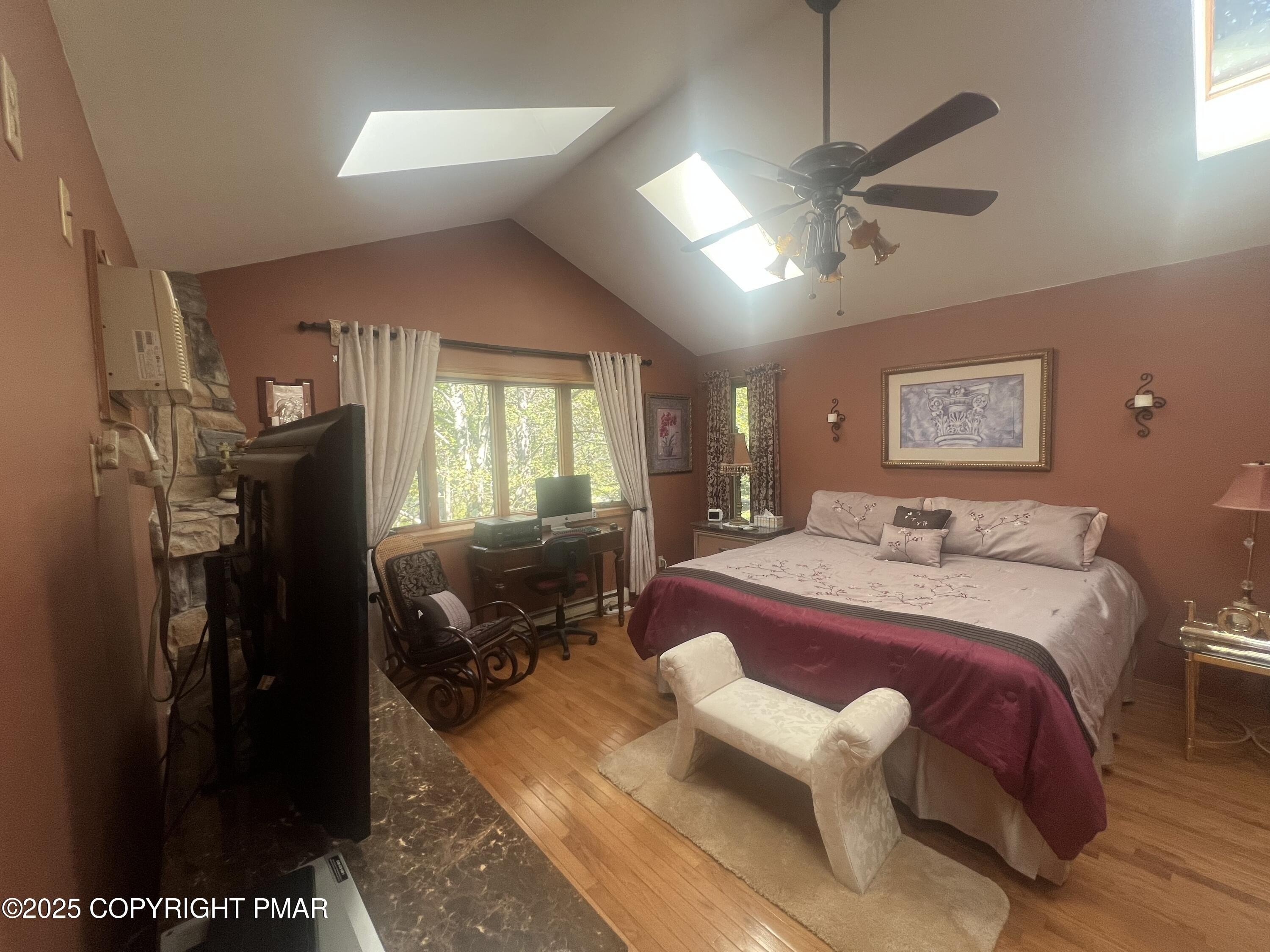 Blakeslee, Pennsylvania, 18610, United States, 4 Bedrooms Bedrooms, ,3 BathroomsBathrooms,Residential,For Sale,1982543