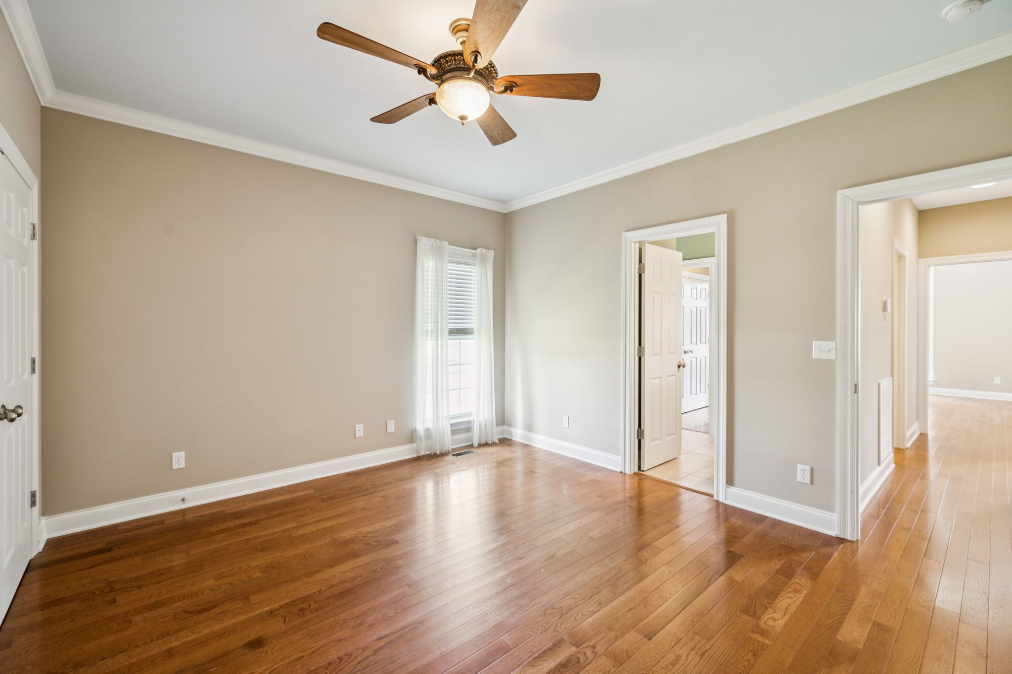 Manchester, Tennessee, 37355, United States, 4 Bedrooms Bedrooms, ,4 BathroomsBathrooms,Residential,For Sale,1937167