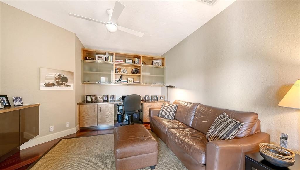 Longboat Key, Florida, 34228, United States, 2 Bedrooms Bedrooms, ,3 BathroomsBathrooms,Residential,For Sale,1989071