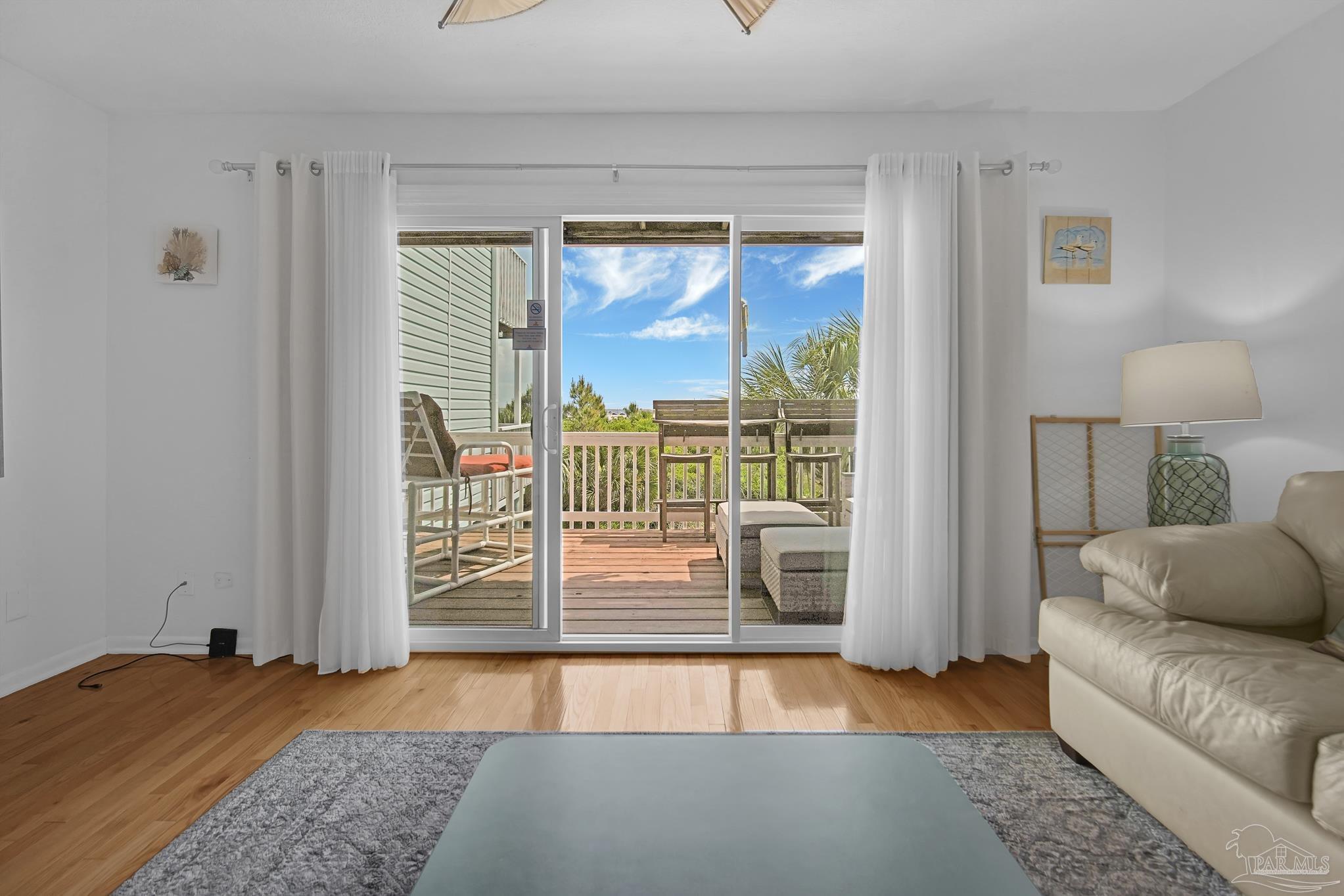 Navarre Beach, Florida, 32566, United States, 2 Bedrooms Bedrooms, ,3 BathroomsBathrooms,Residential,For Sale,1968744