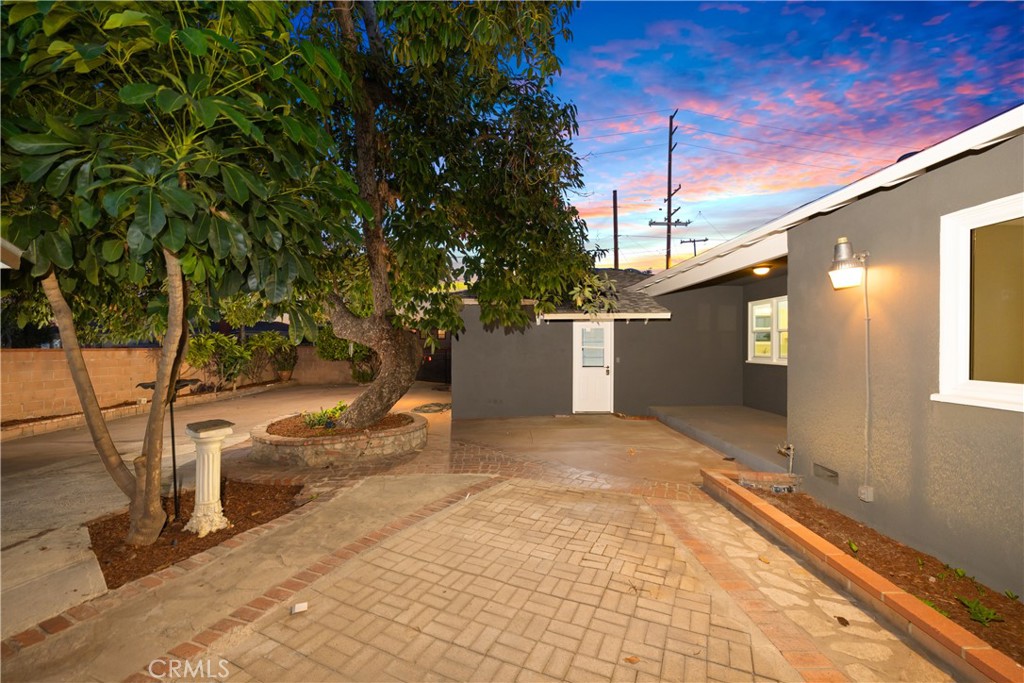 Temple City, California, 91780, United States, 2 Bedrooms Bedrooms, ,1 BathroomBathrooms,Residential,For Sale,1986228