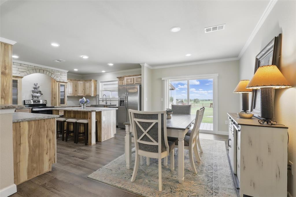 Weatherford, Texas, 76087, United States, 4 Bedrooms Bedrooms, ,3 BathroomsBathrooms,Residential,For Sale,1787575
