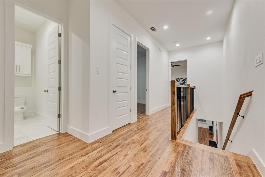 Dallas, Texas, 75208, United States, 3 Bedrooms Bedrooms, ,3 BathroomsBathrooms,Residential,For Sale,1977662