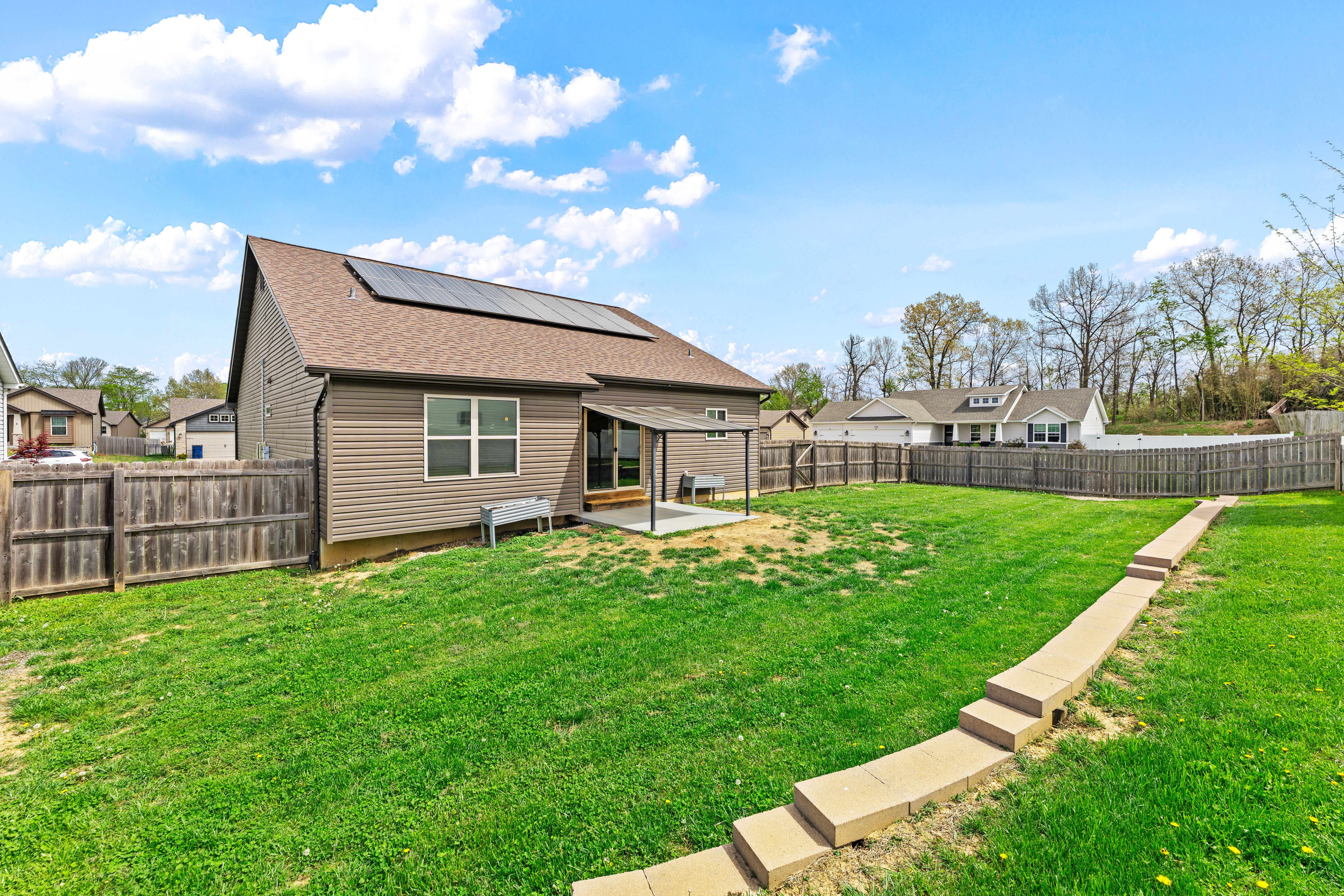  Charming Modern Ranch with Energy Efficiency and Endless Potential - 物件實景
