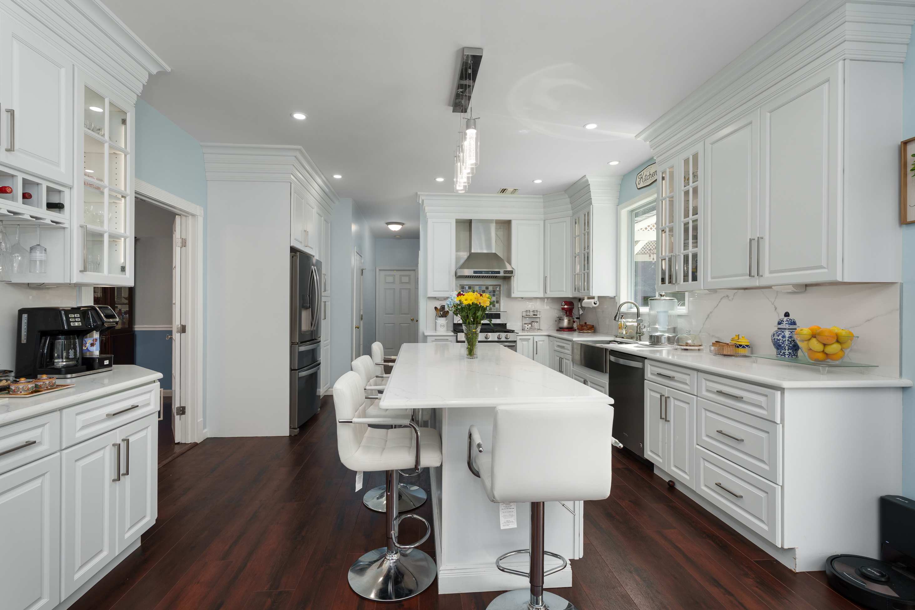  Bright Updated Kitchen, Bold New Bathrooms, Beautiful Setting - 物件實景