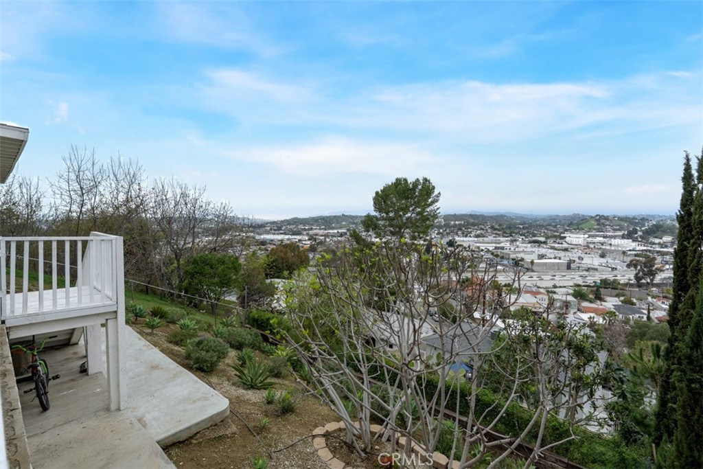 Los Angeles, California, 90063, United States, 5 Bedrooms Bedrooms, ,4 BathroomsBathrooms,Residential,For Sale,1759937