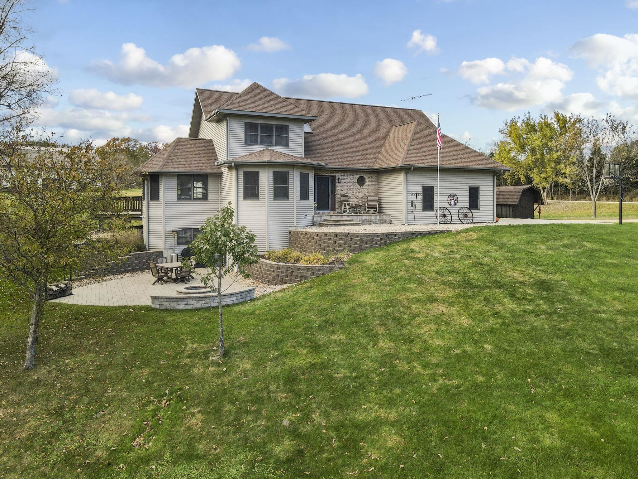 Barneveld, Wisconsin, 53507, United States, 3 Bedrooms Bedrooms, ,4 BathroomsBathrooms,Residential,For Sale,1986114