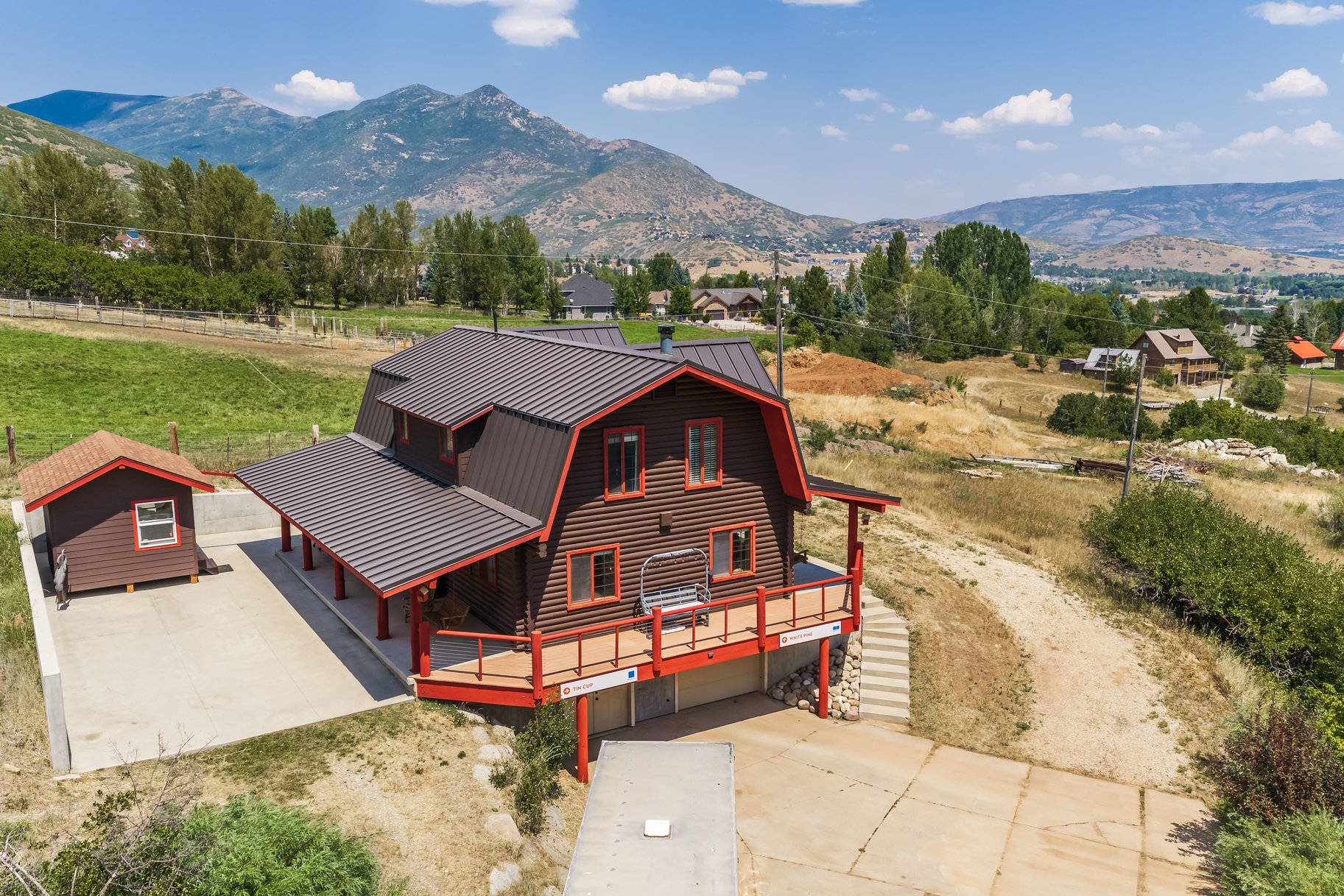  Immaculate Cabin in Midway with Incredible Valley Views - 物件實景