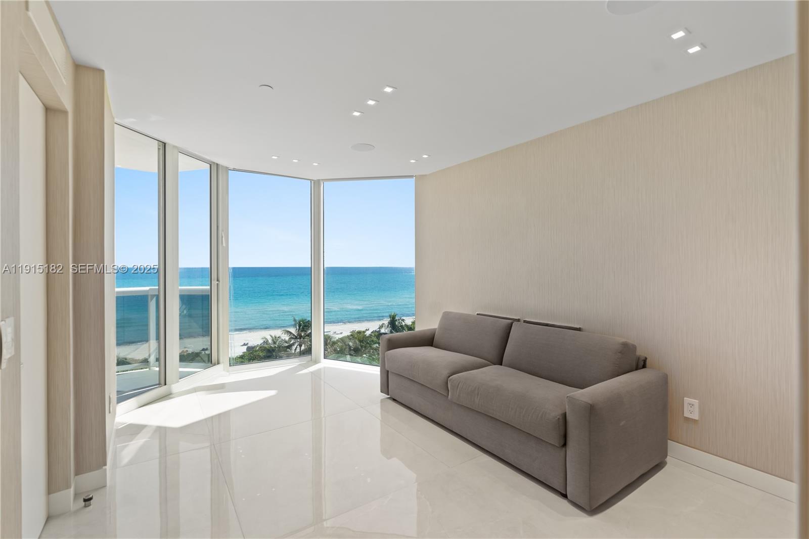 Miami Beach, Florida, 33140, United States, 5 Bedrooms Bedrooms, ,5 BathroomsBathrooms,Residential,For Sale,1997515