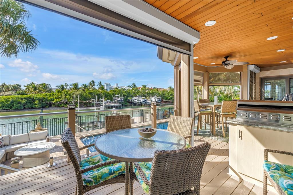 St Petersburg, Florida, 33715, United States, 4 Bedrooms Bedrooms, ,5 BathroomsBathrooms,Residential,For Sale,1999732