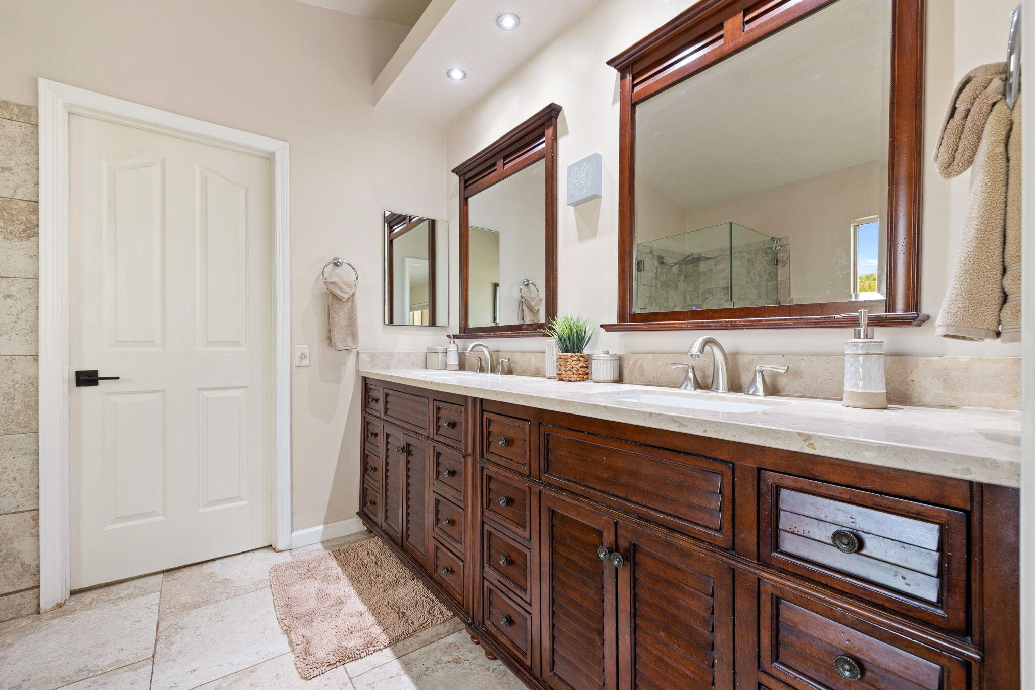 Palm Desert, California, 92211, United States, 3 Bedrooms Bedrooms, ,2 BathroomsBathrooms,Residential,For Sale,1938835