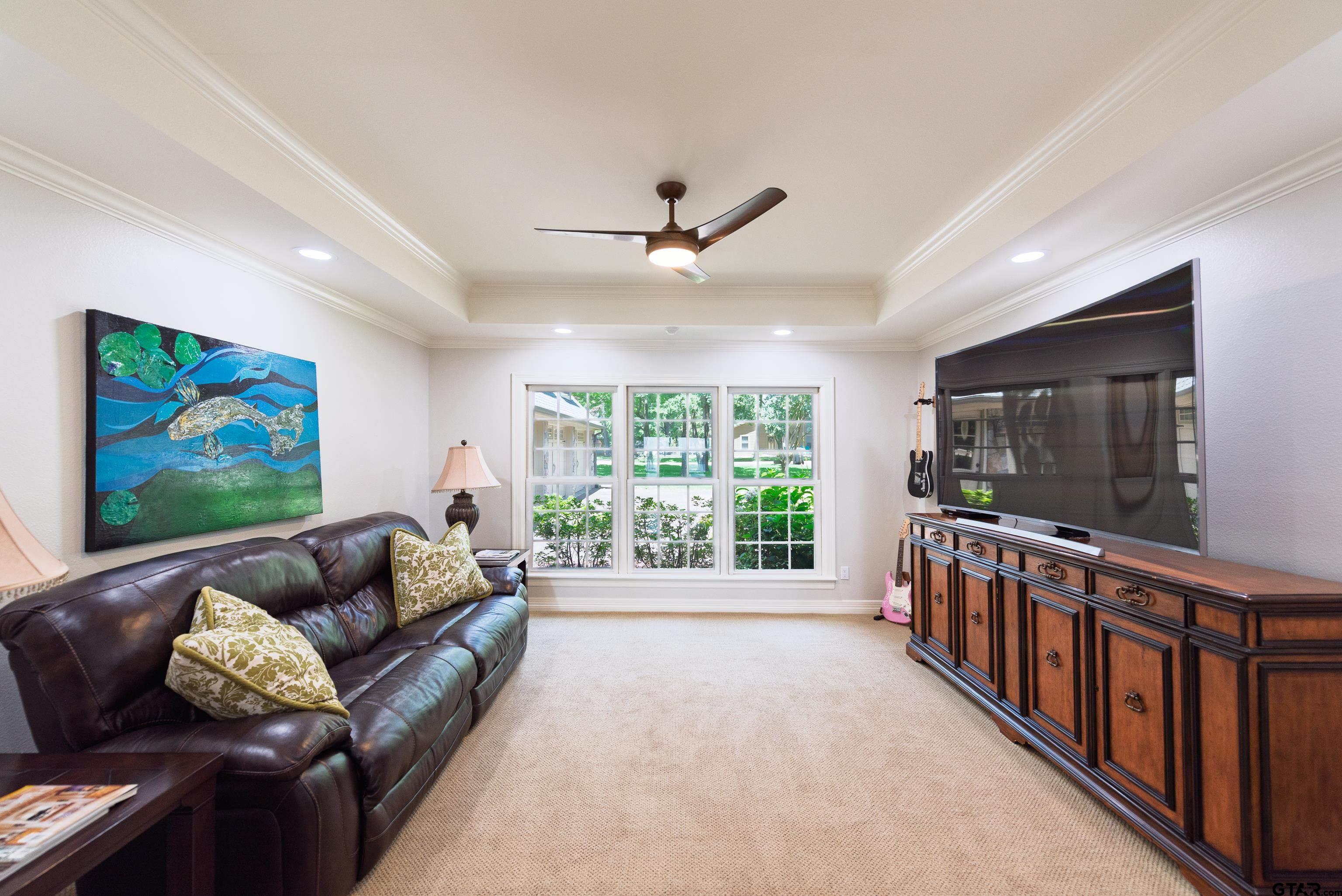 Pittsburg, Texas, 75686, United States, 4 Bedrooms Bedrooms, ,3 BathroomsBathrooms,Residential,For Sale,1895197