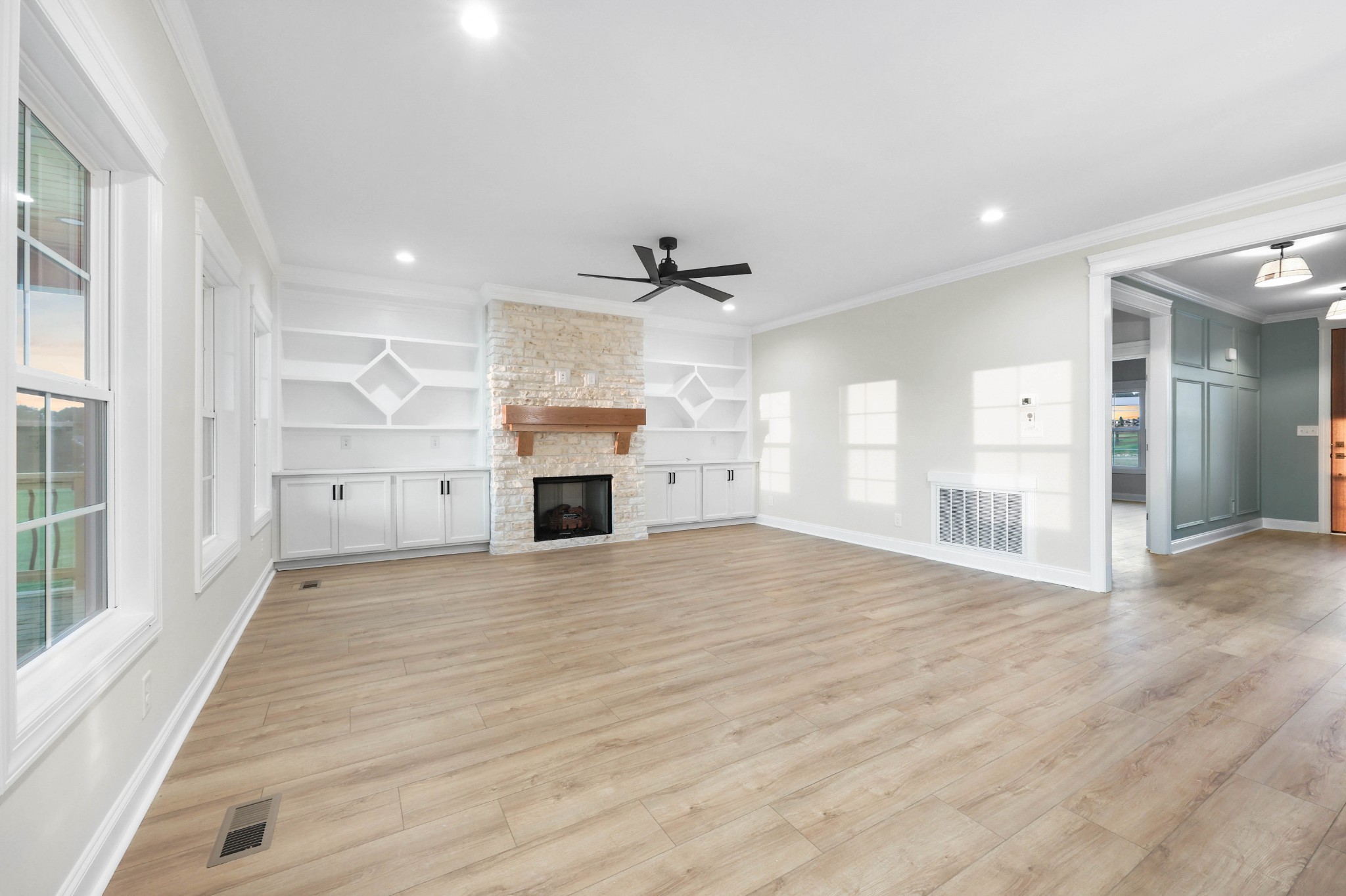Adams, Tennessee, 37010, United States, 4 Bedrooms Bedrooms, ,4 BathroomsBathrooms,Residential,For Sale,1904806