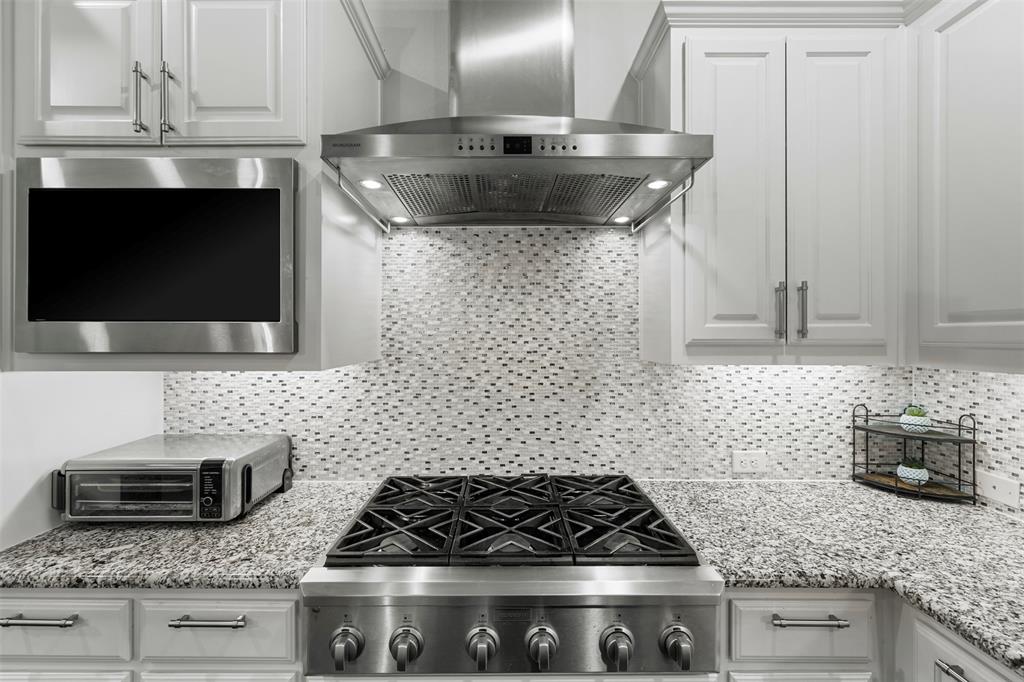 Arlington, Texas, 76005, United States, 4 Bedrooms Bedrooms, ,4 BathroomsBathrooms,Residential,For Sale,1890856