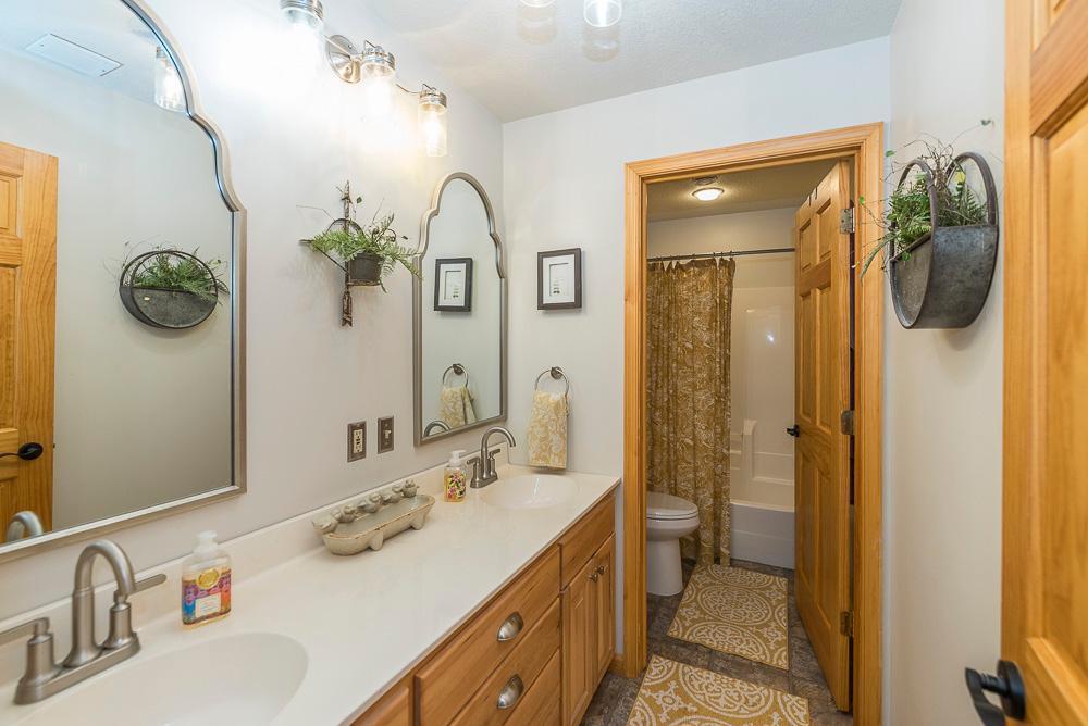 Cuyuna, Minnesota, 56444, United States, 5 Bedrooms Bedrooms, ,2 BathroomsBathrooms,Residential,For Sale,1882356