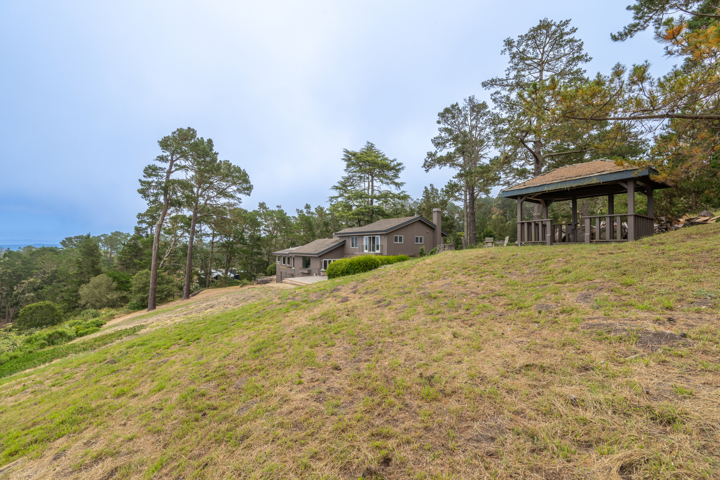  534 Aguajito Road - 物件實景