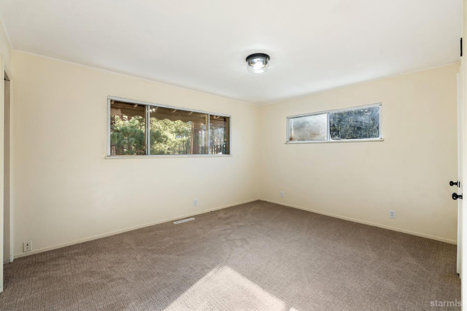 South Lake Tahoe, California, 96150, United States, 3 Bedrooms Bedrooms, ,2 BathroomsBathrooms,Residential,For Sale,1998204