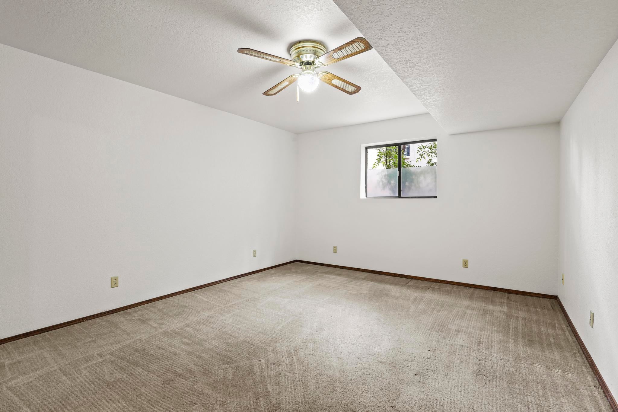 Payson, Arizona, 85541, United States, 5 Bedrooms Bedrooms, ,3 BathroomsBathrooms,Residential,For Sale,1805847