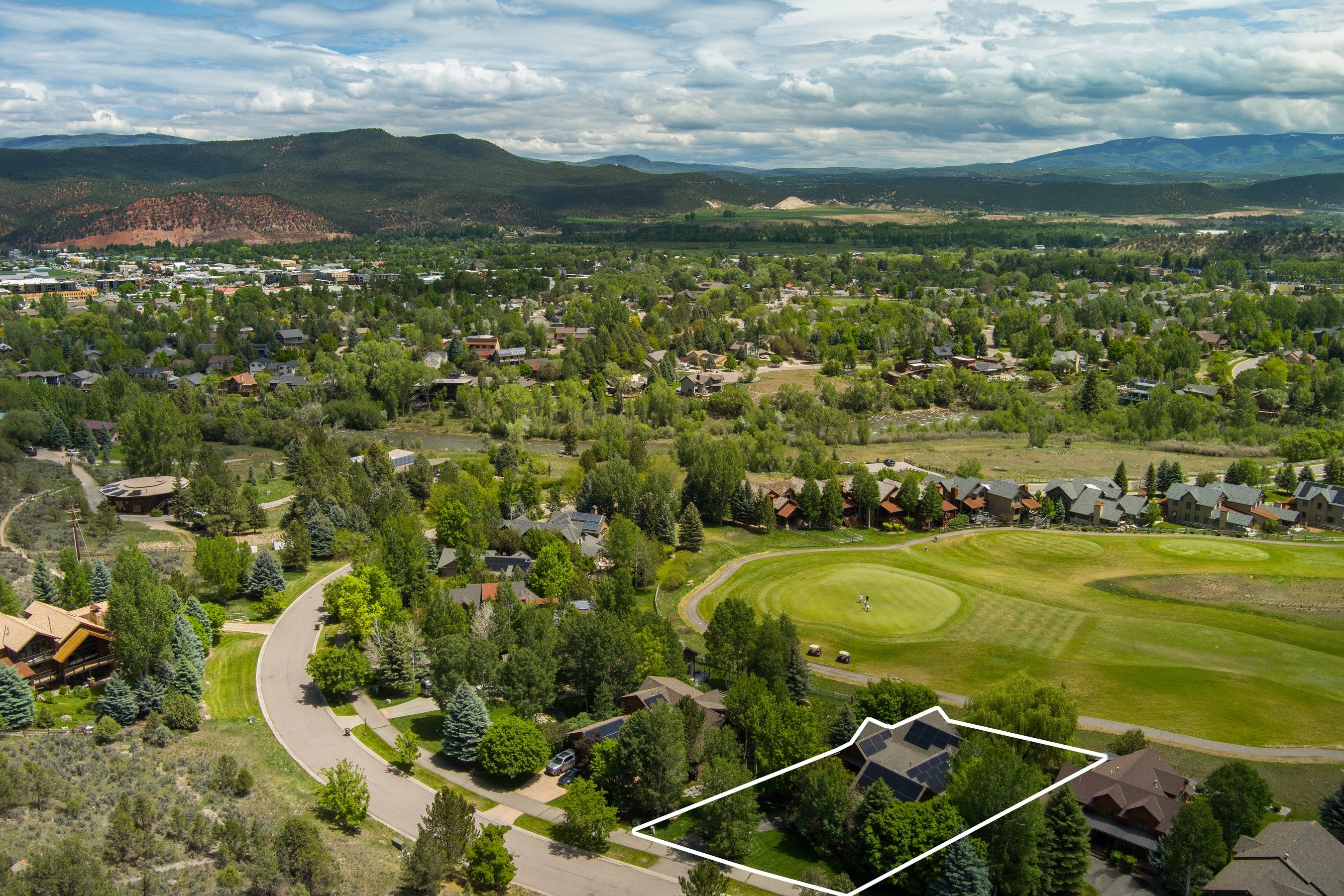  Private Fairway Living in River Valley Ranch - 物件實景