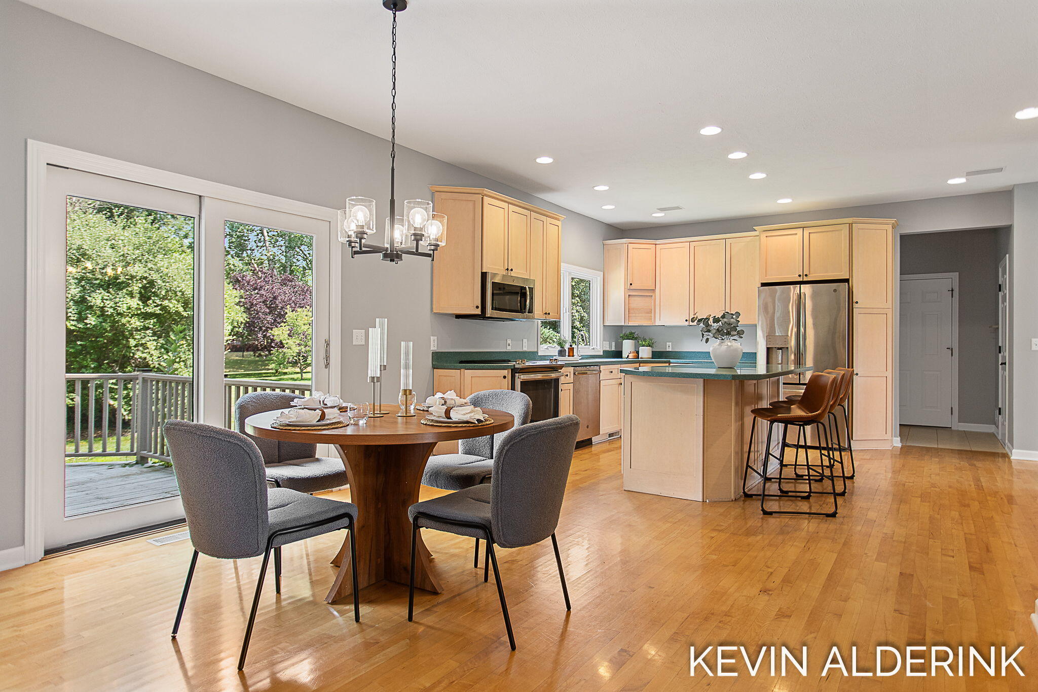 Holland, Michigan, 49423, United States, 5 Bedrooms Bedrooms, ,6 BathroomsBathrooms,Residential,For Sale,1908237