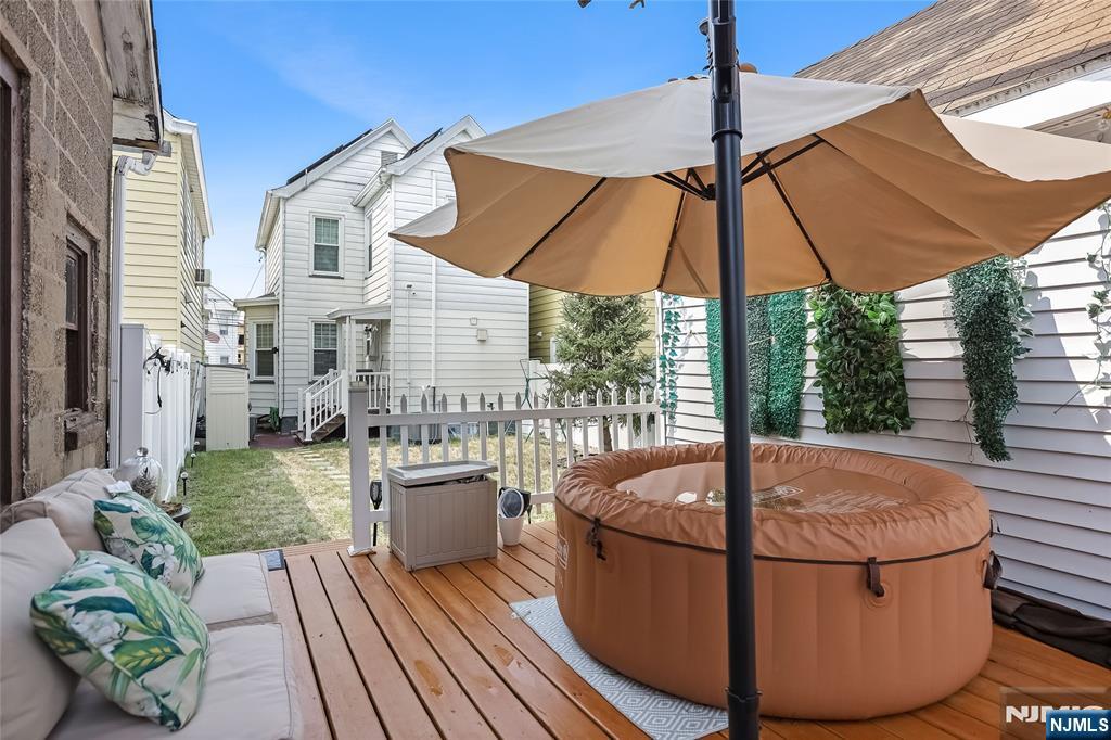 Wallington, New Jersey, 07057, United States, 3 Bedrooms Bedrooms, ,3 BathroomsBathrooms,Residential,For Sale,1939123