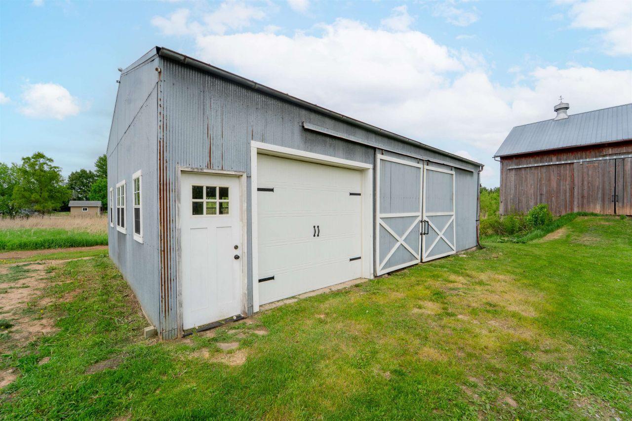 APPLETON, Wisconsin, 54913, United States, 3 Bedrooms Bedrooms, ,2 BathroomsBathrooms,Residential,For Sale,1827484