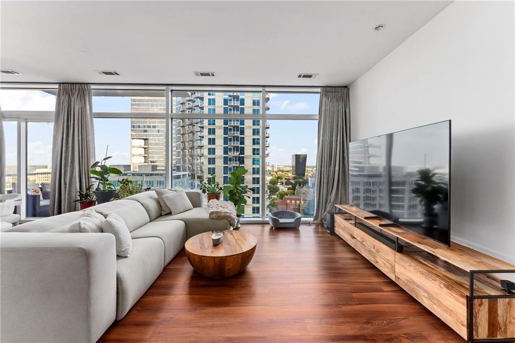 Atlanta, Georgia, 30308, United States, 2 Bedrooms Bedrooms, ,3 BathroomsBathrooms,Residential,For Sale,1967634