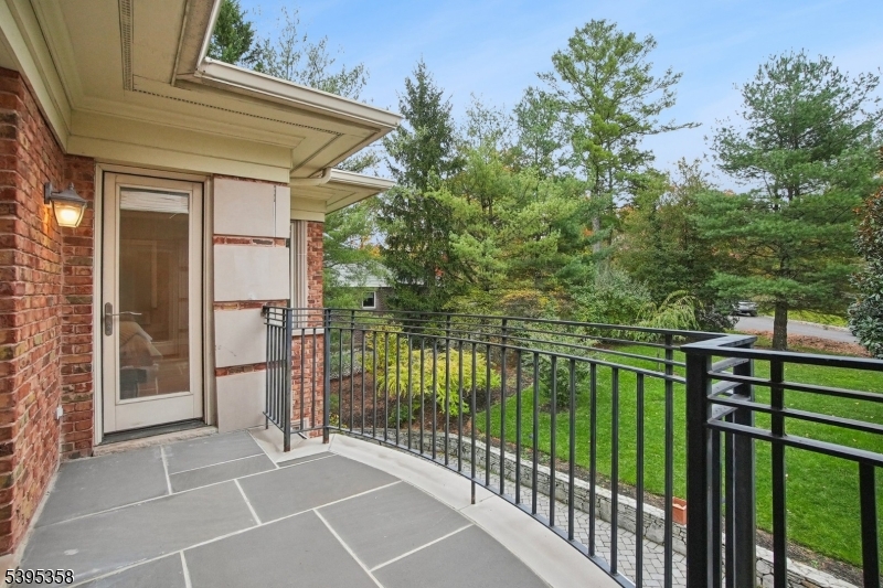 Millburn Twp., New Jersey, 07078, United States, 6 Bedrooms Bedrooms, ,7 BathroomsBathrooms,Residential,For Sale,1991831