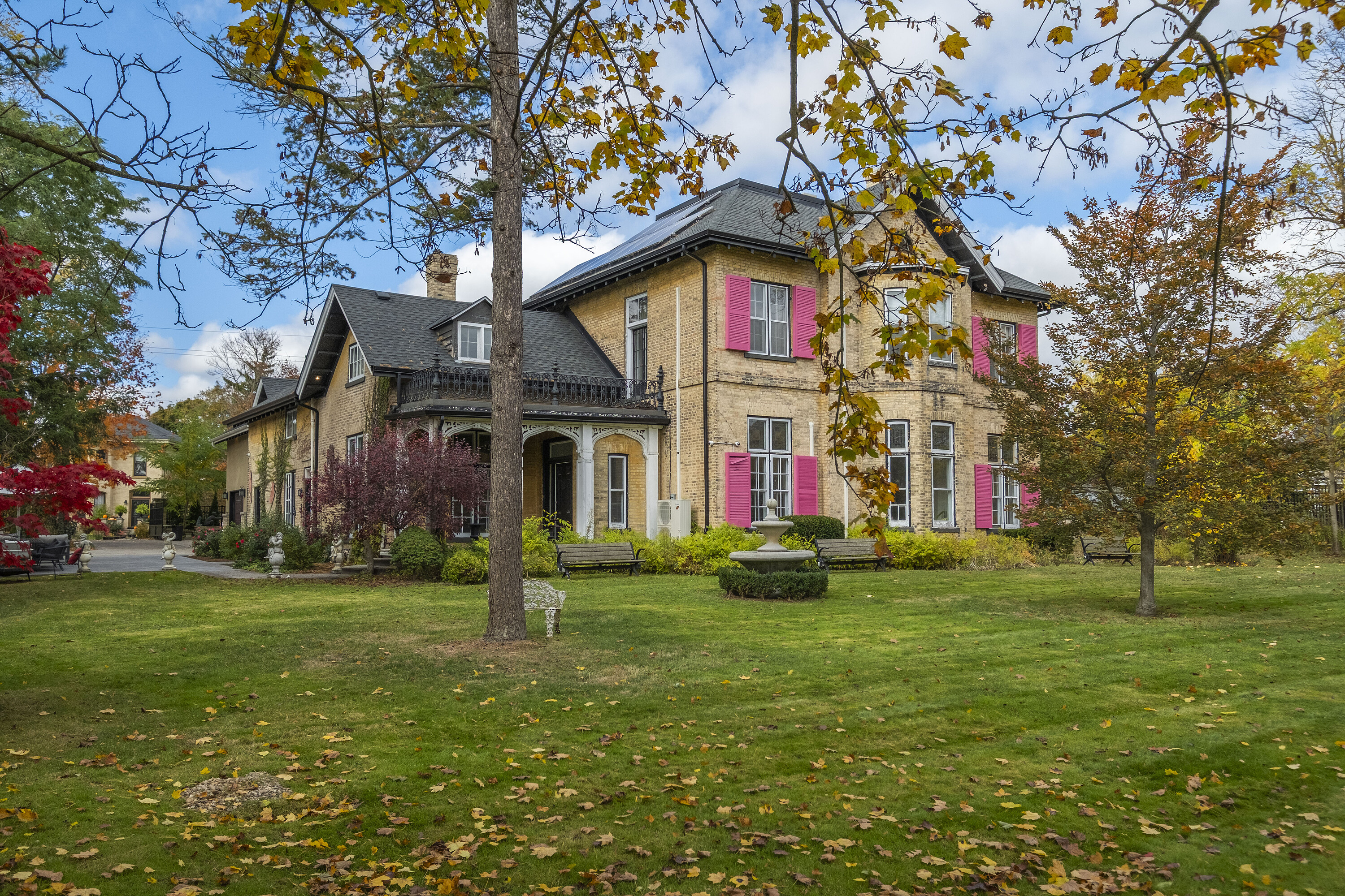 Historic Manor in Paris 