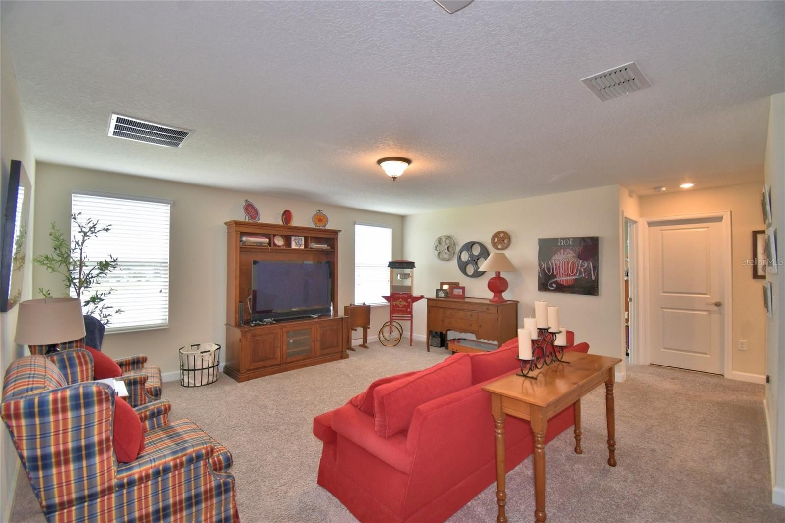 DAVENPORT, Florida, 33896, United States, 5 Bedrooms Bedrooms, ,3 BathroomsBathrooms,Residential,For Sale,1878806