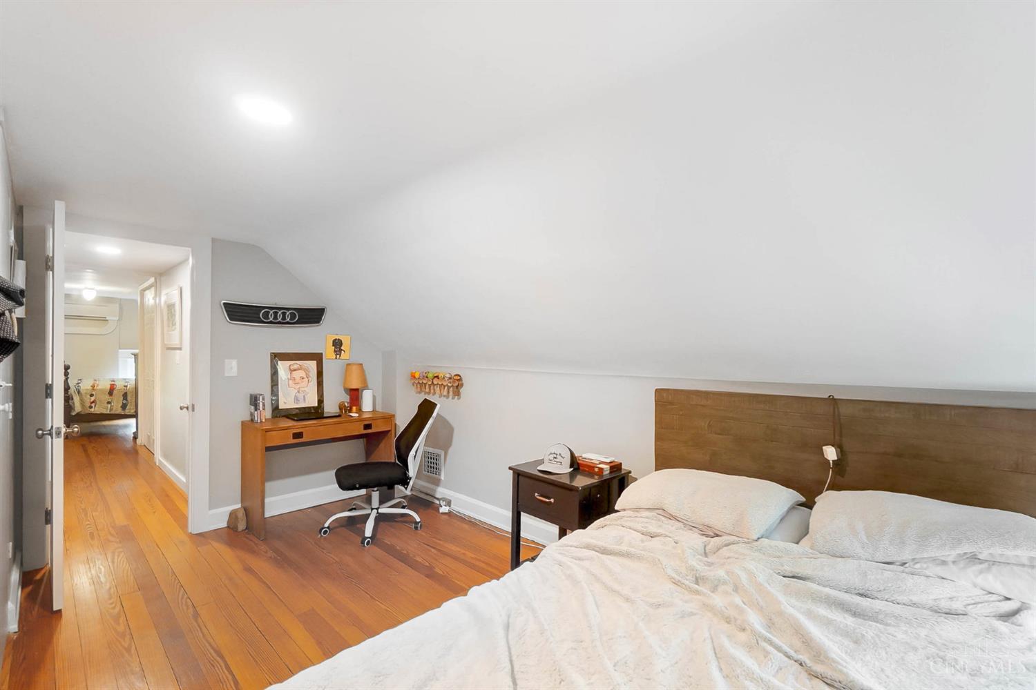 Cincinnati, Ohio, 45208, United States, 5 Bedrooms Bedrooms, ,5 BathroomsBathrooms,Residential,For Sale,1890144
