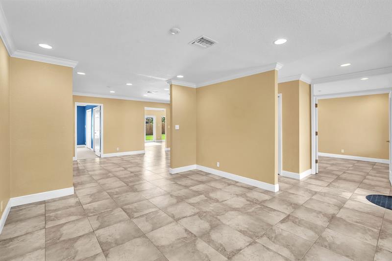 Plantation, Florida, 33317, United States, 4 Bedrooms Bedrooms, ,3 BathroomsBathrooms,Residential,For Sale,1988263