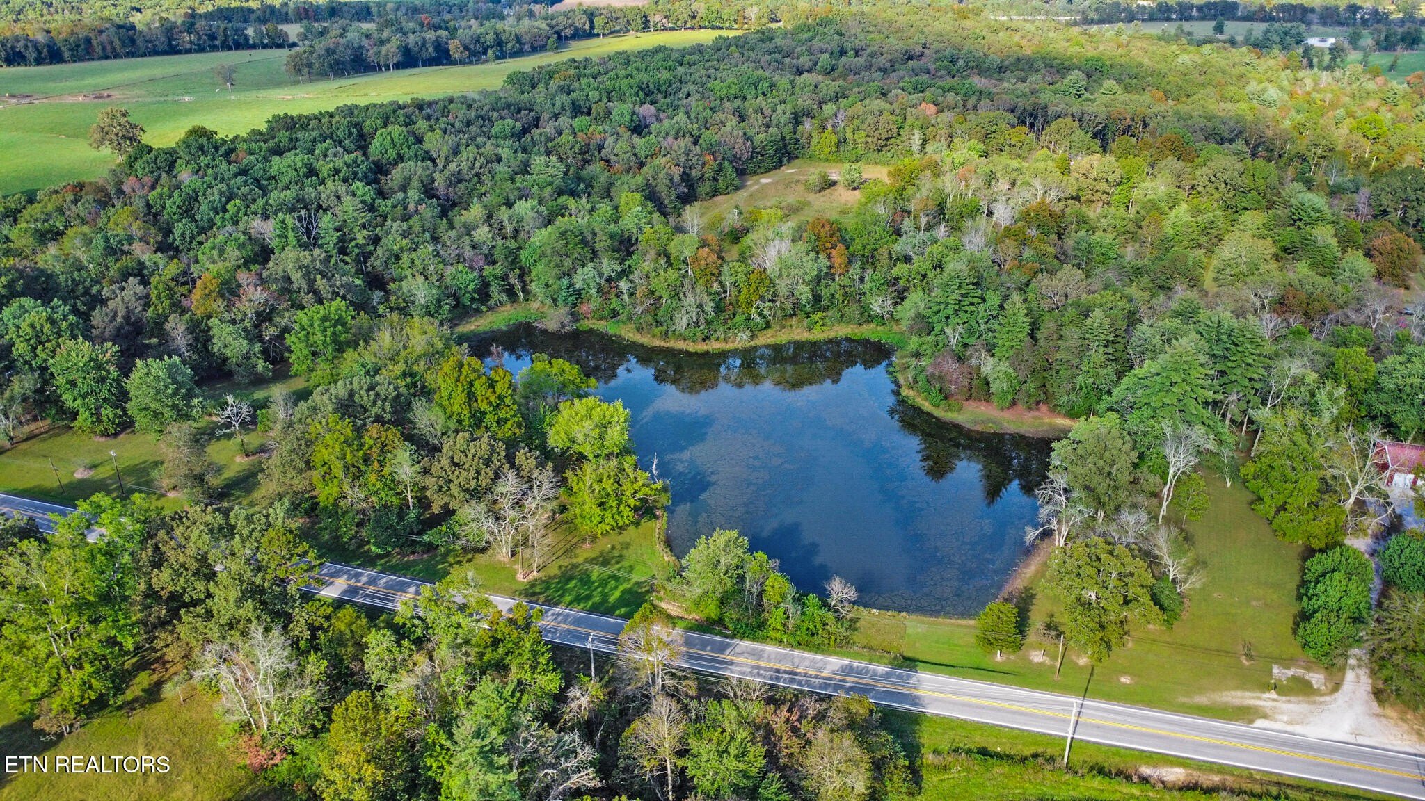 Crossville, Tennessee, 38555, United States, 2 Bedrooms Bedrooms, ,1 BathroomBathrooms,Residential,For Sale,1982388