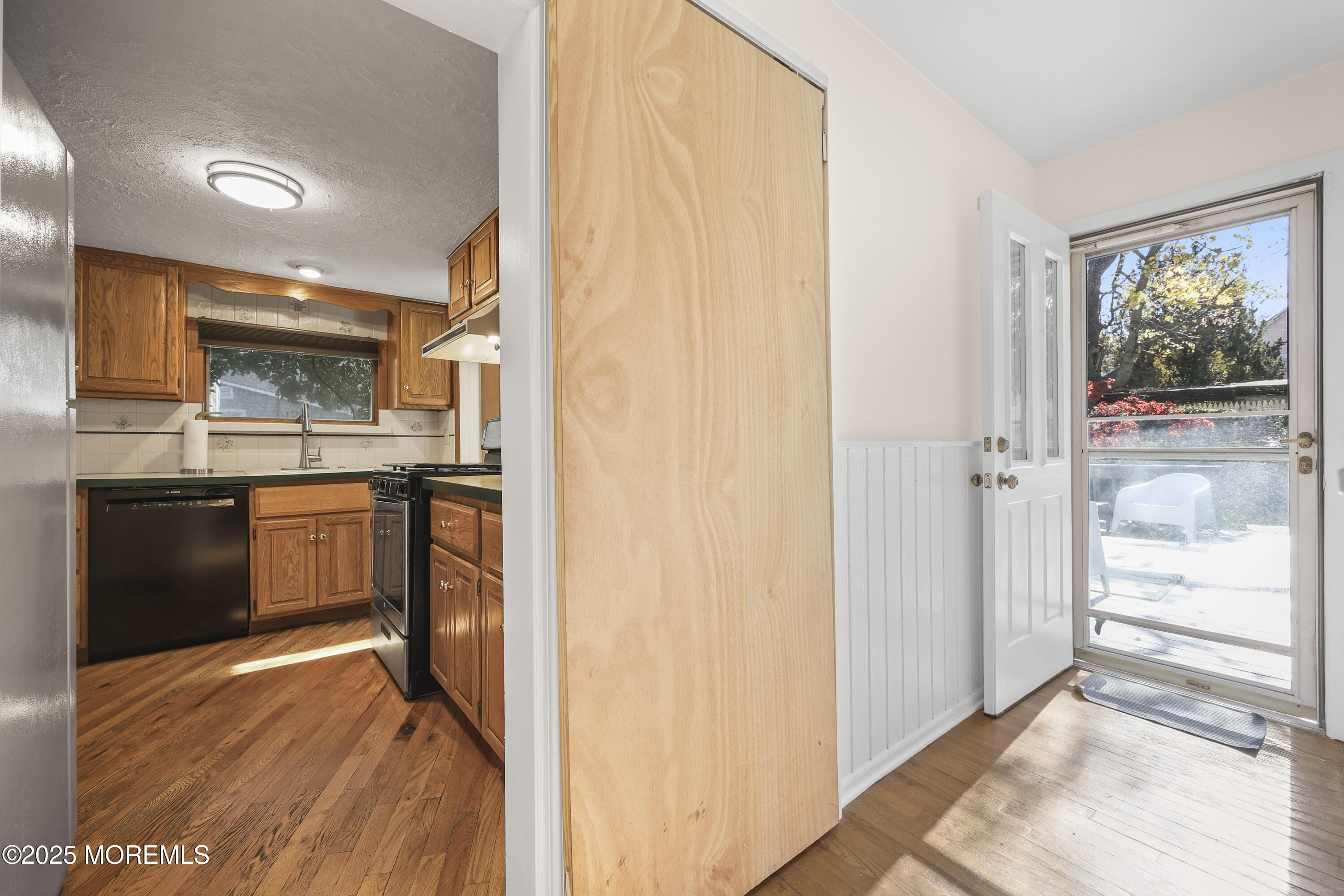 Leonardo, New Jersey, 07737, United States, 4 Bedrooms Bedrooms, ,3 BathroomsBathrooms,Residential,For Sale,2001705